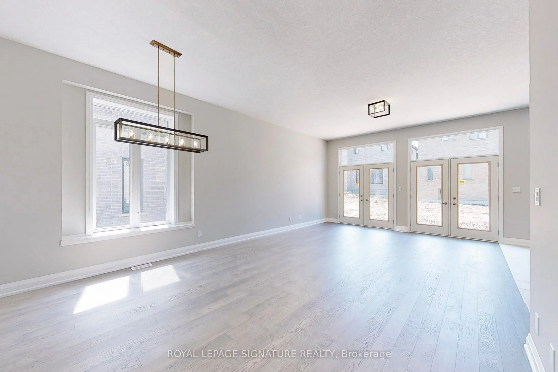 24 Hollybrook Trail