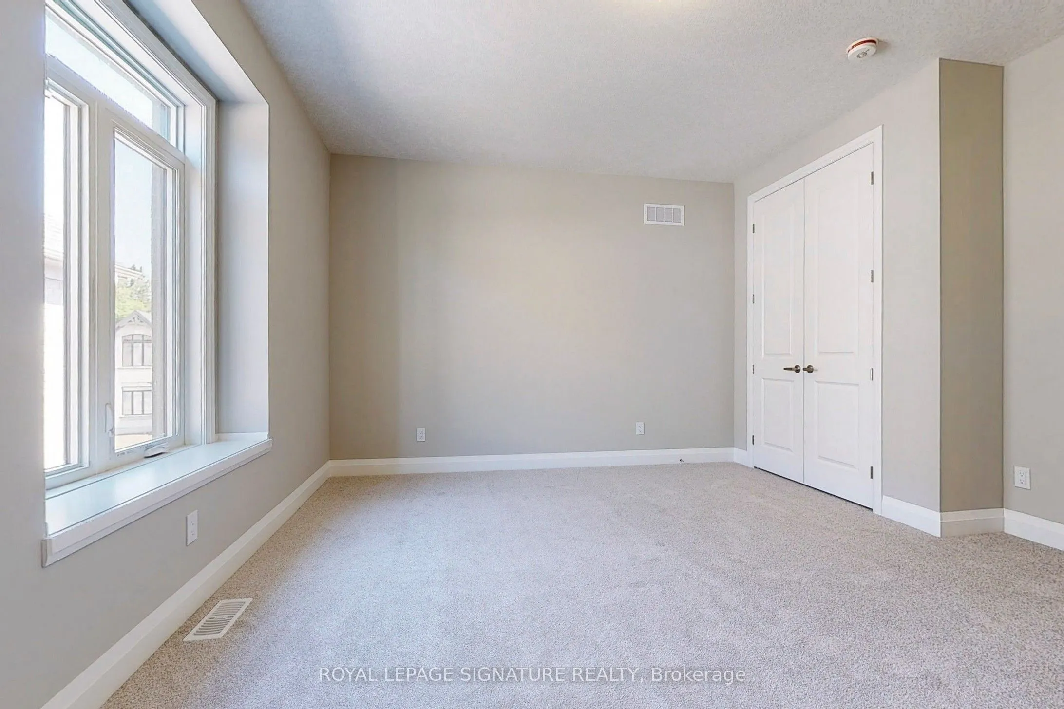 24 Hollybrook Trail