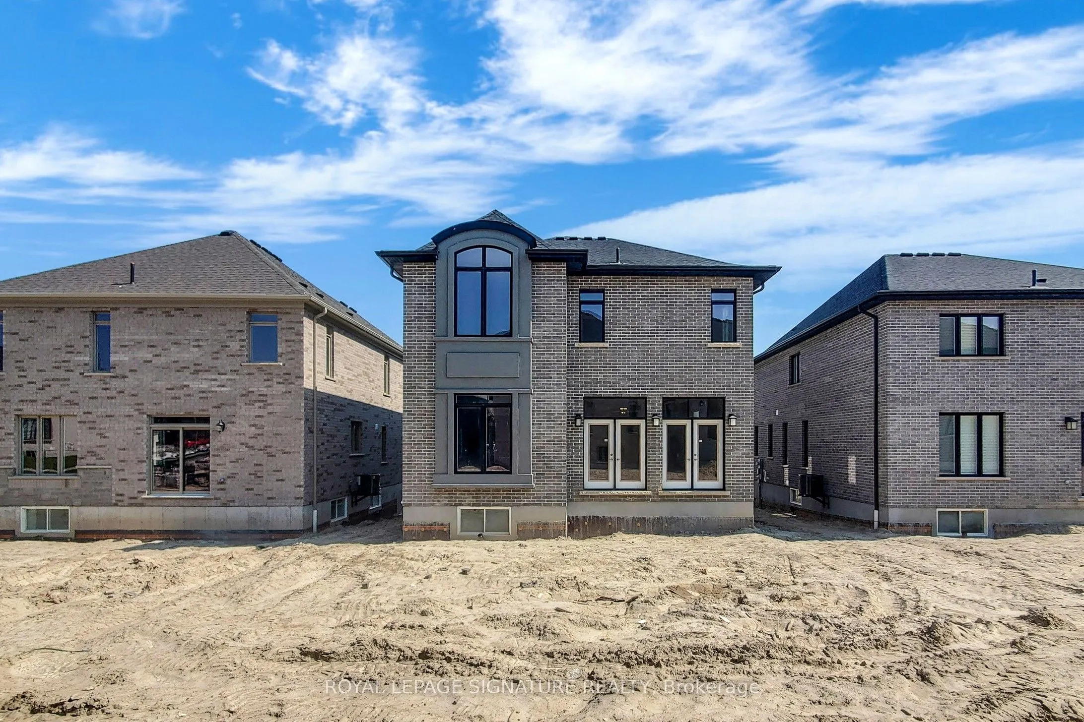 24 Hollybrook Trail