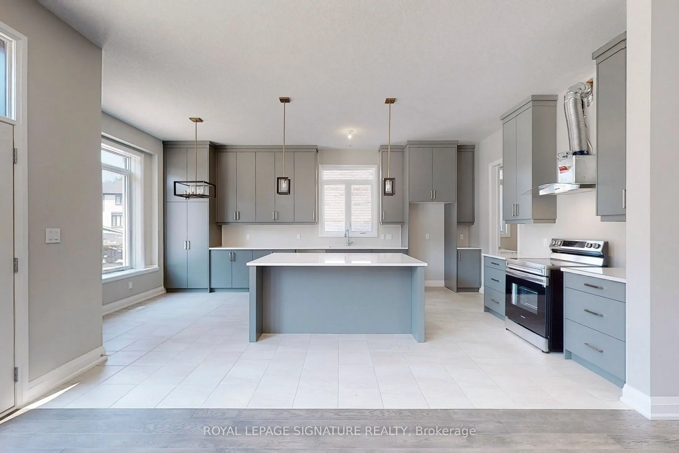 24 Hollybrook Trail