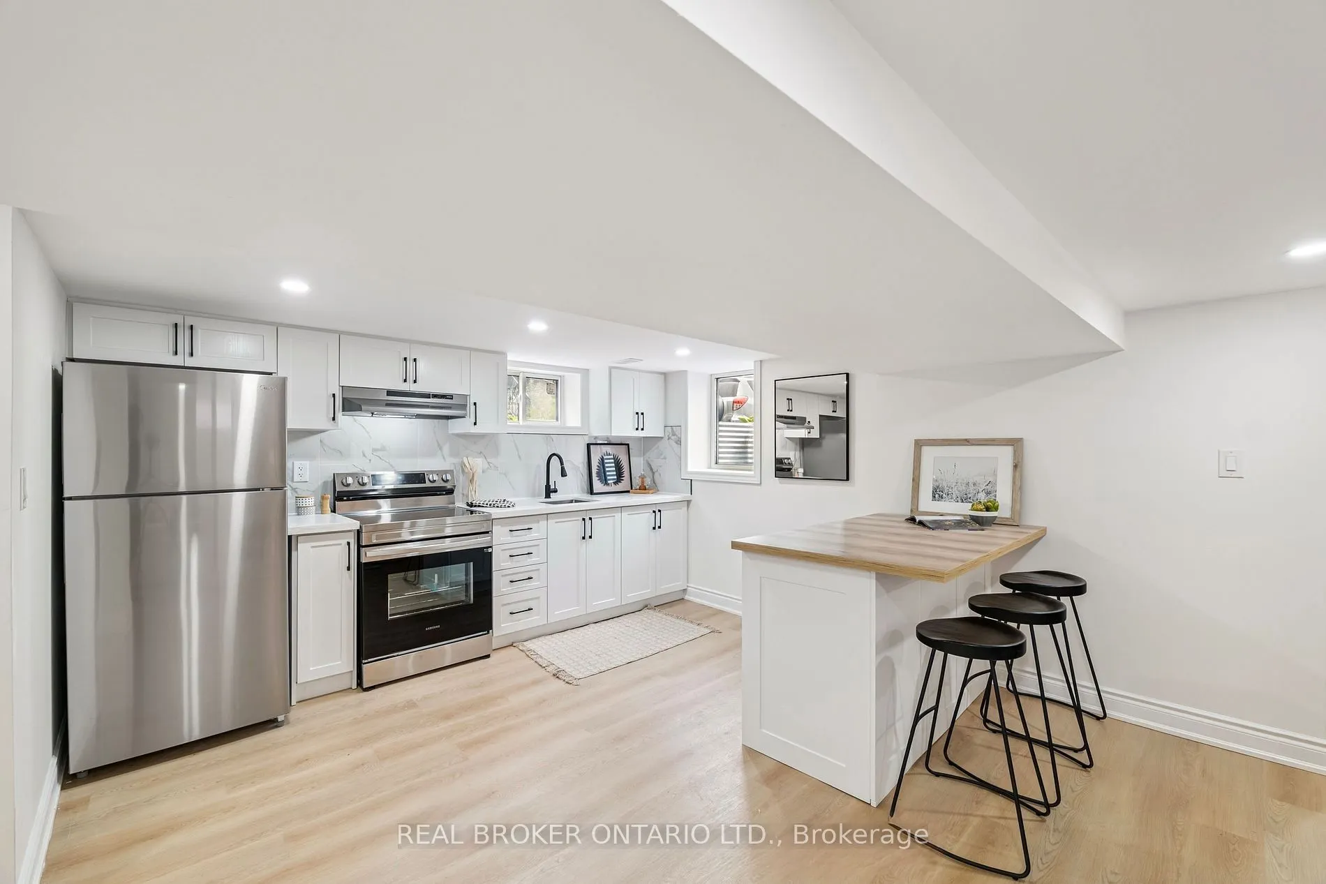 220 Holmesdale Avenue S, #Basement