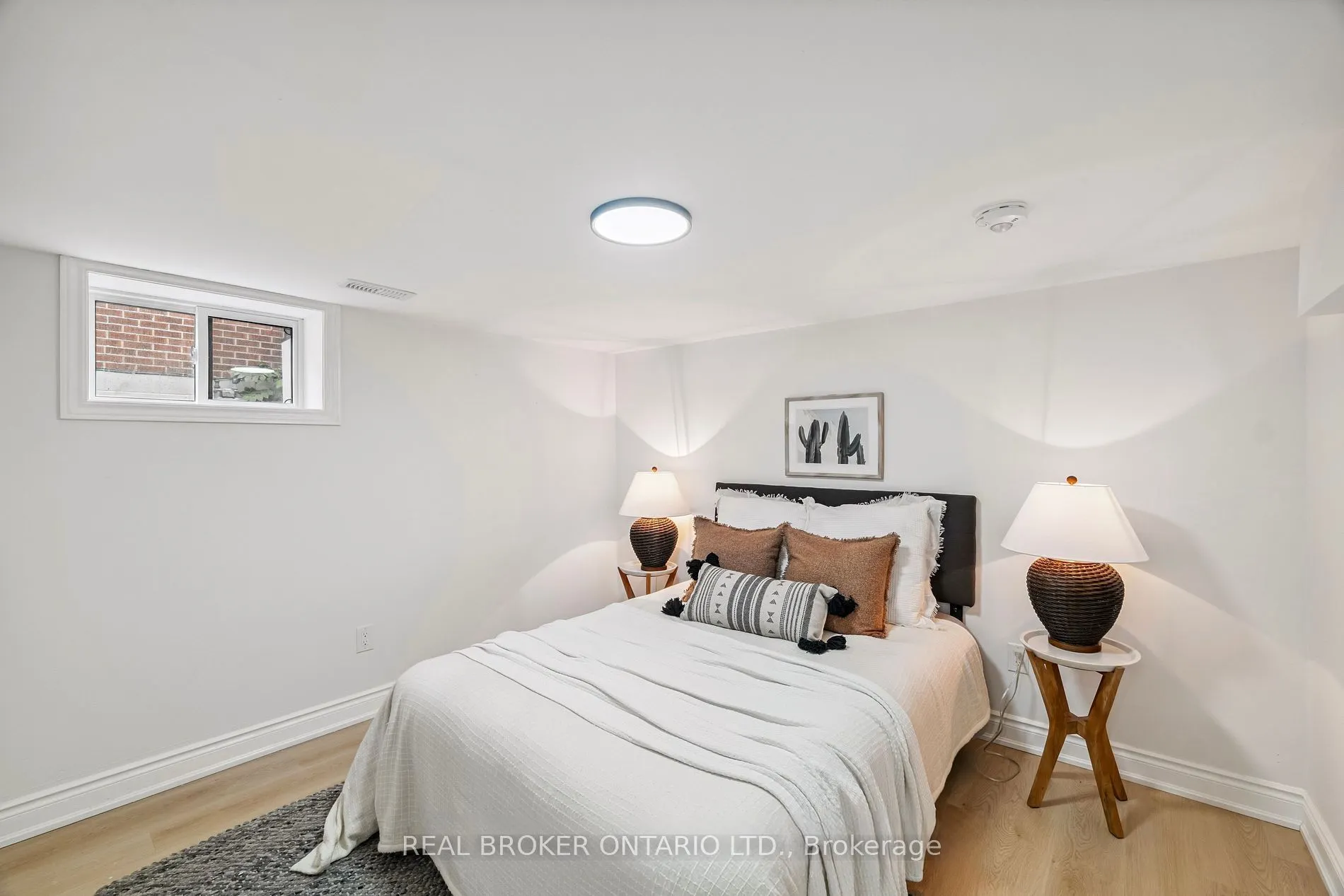 220 Holmesdale Avenue S, #Basement