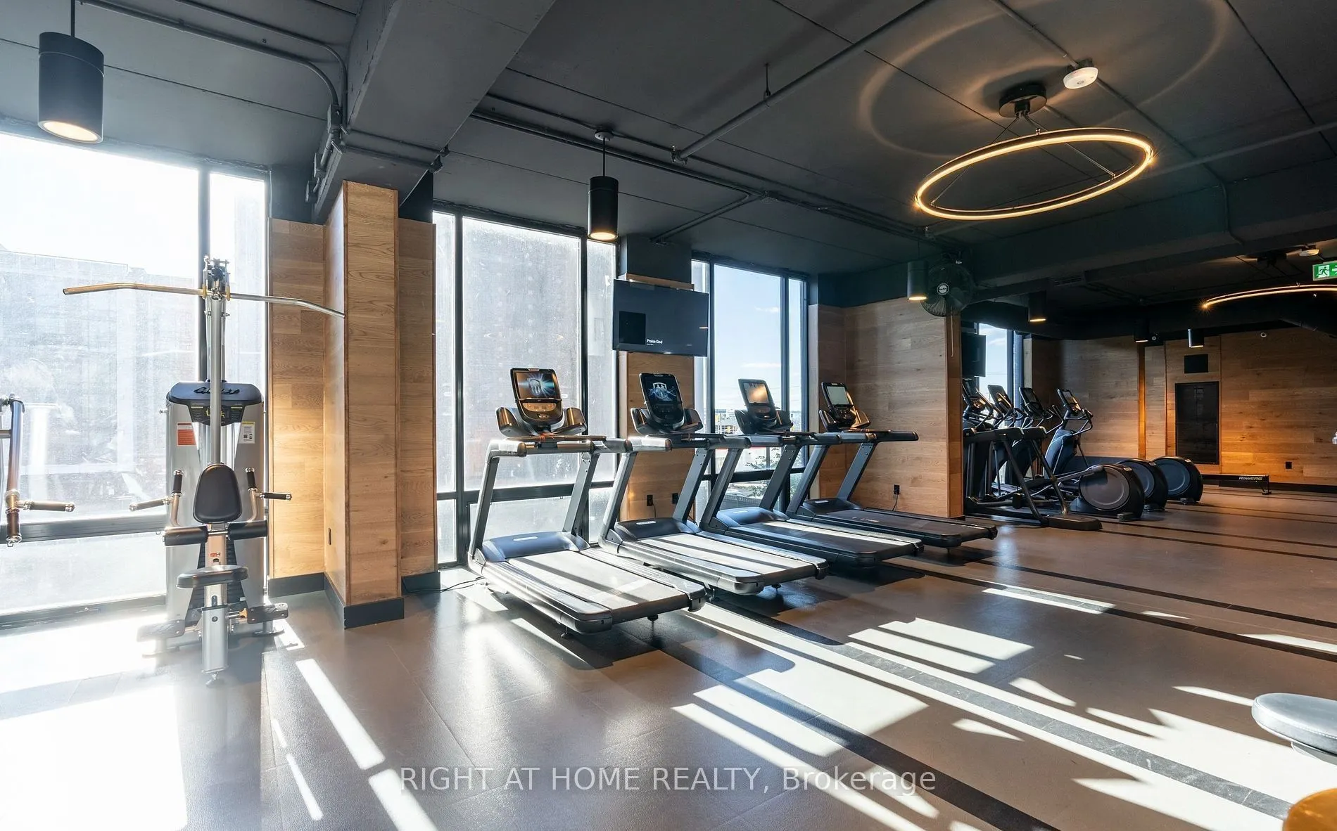 145 Columbia Street W, #1030