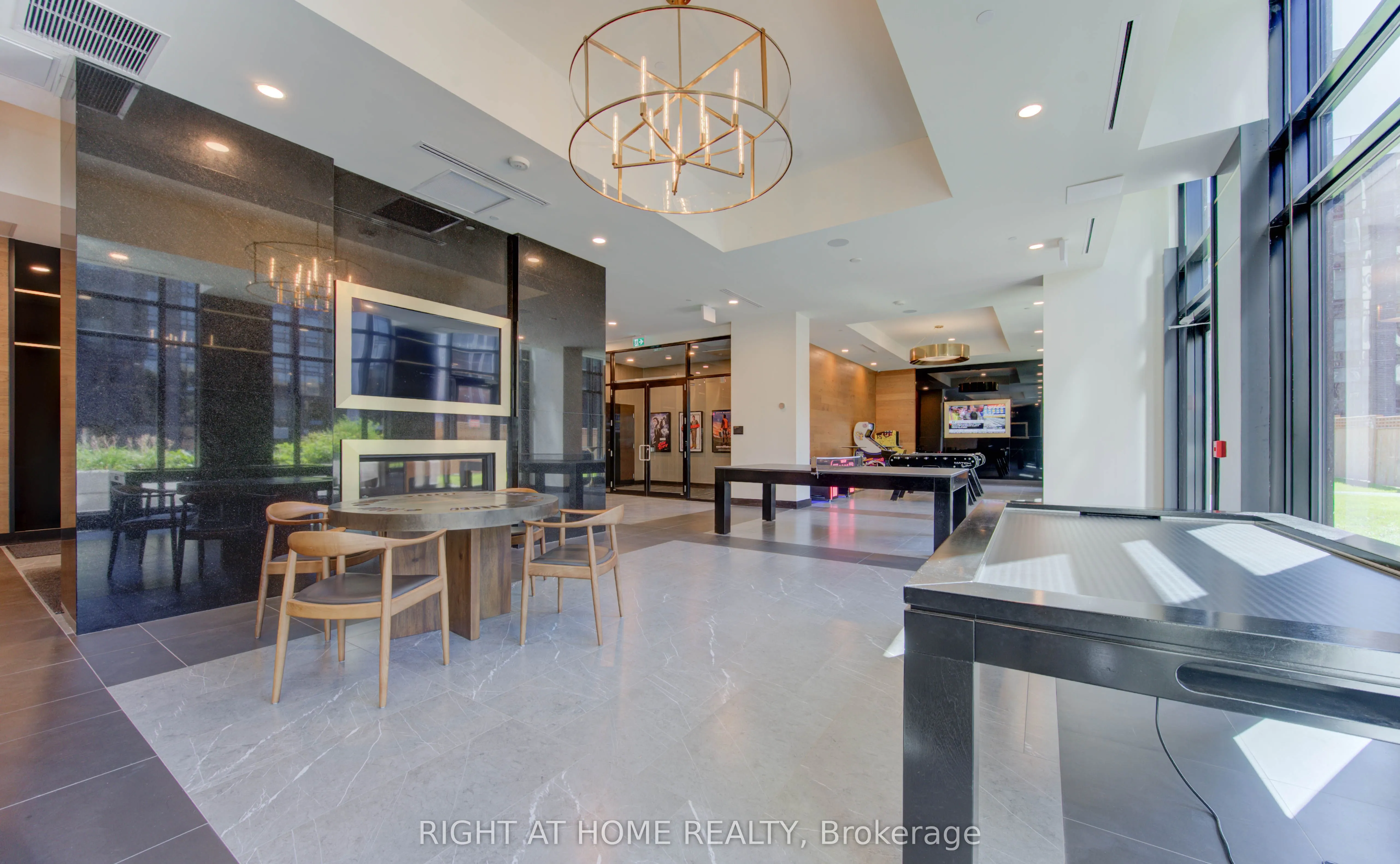 145 Columbia Street W, #1030