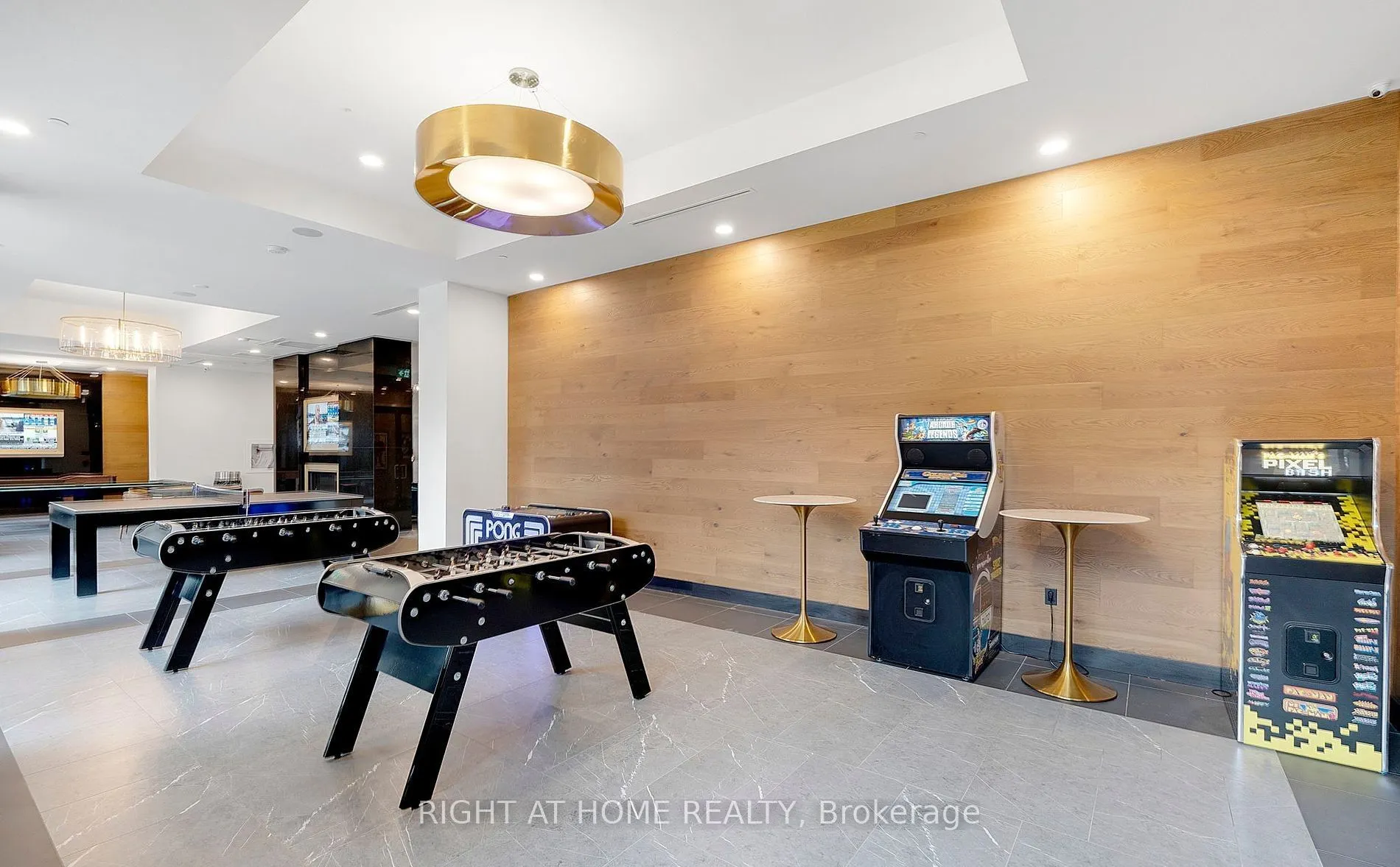 145 Columbia Street W, #1030