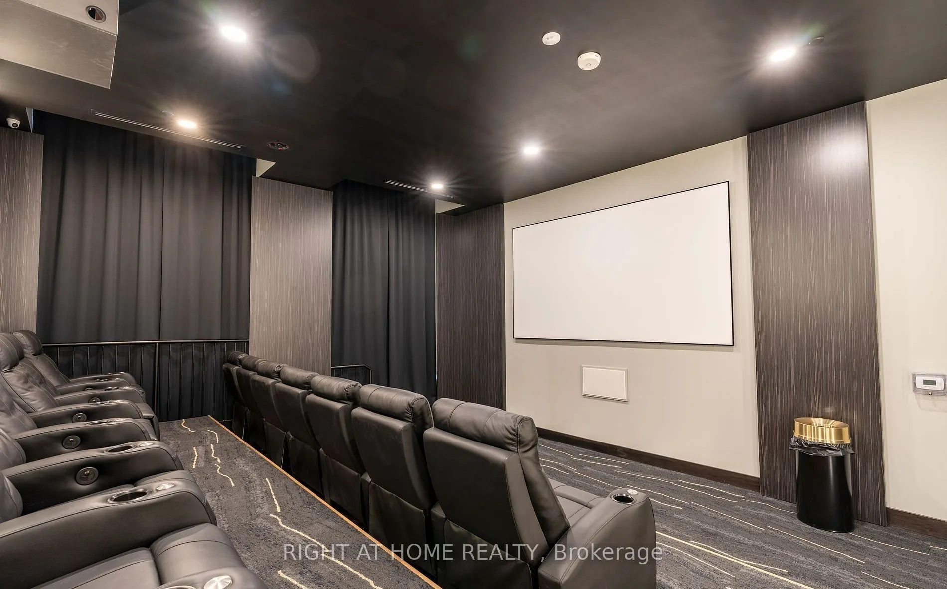 145 Columbia Street W, #1030