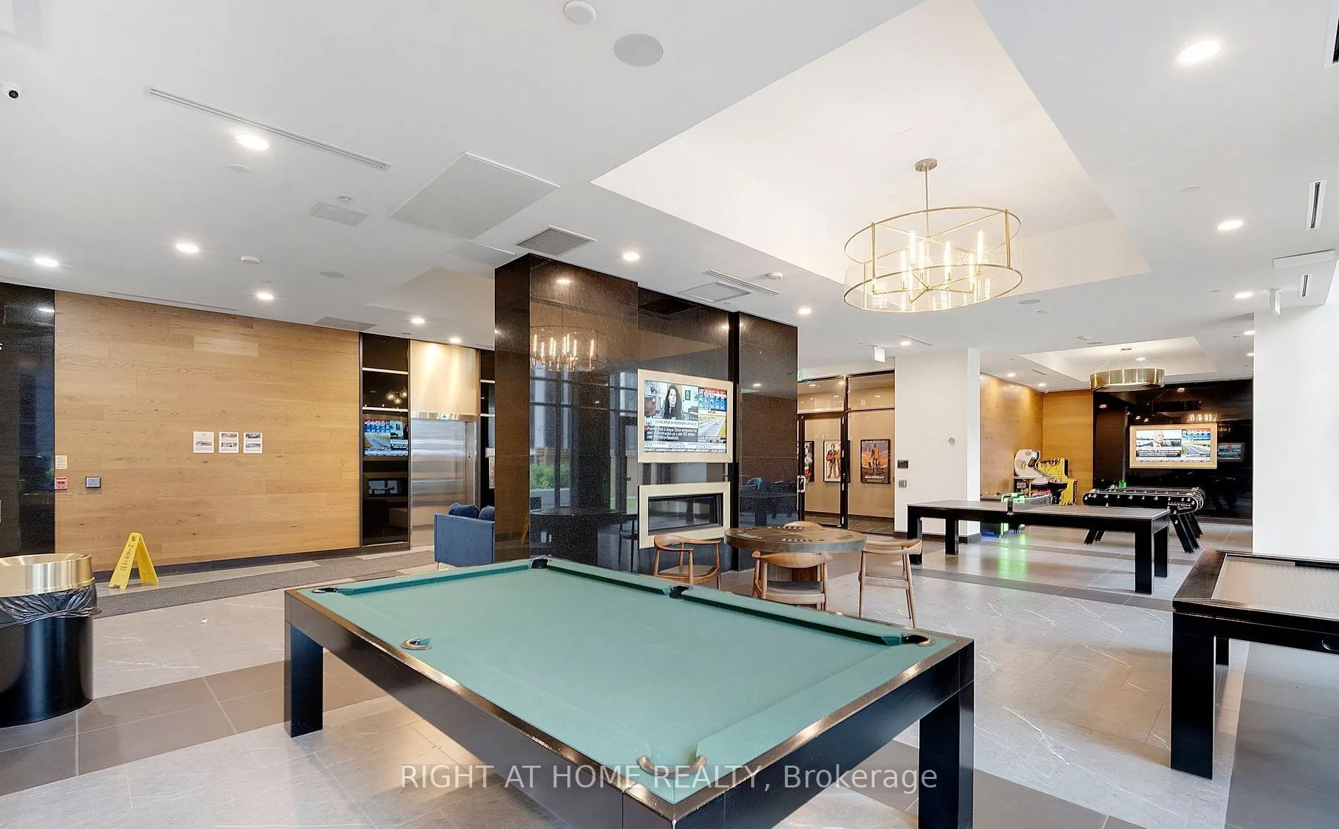 145 Columbia Street W, #1030
