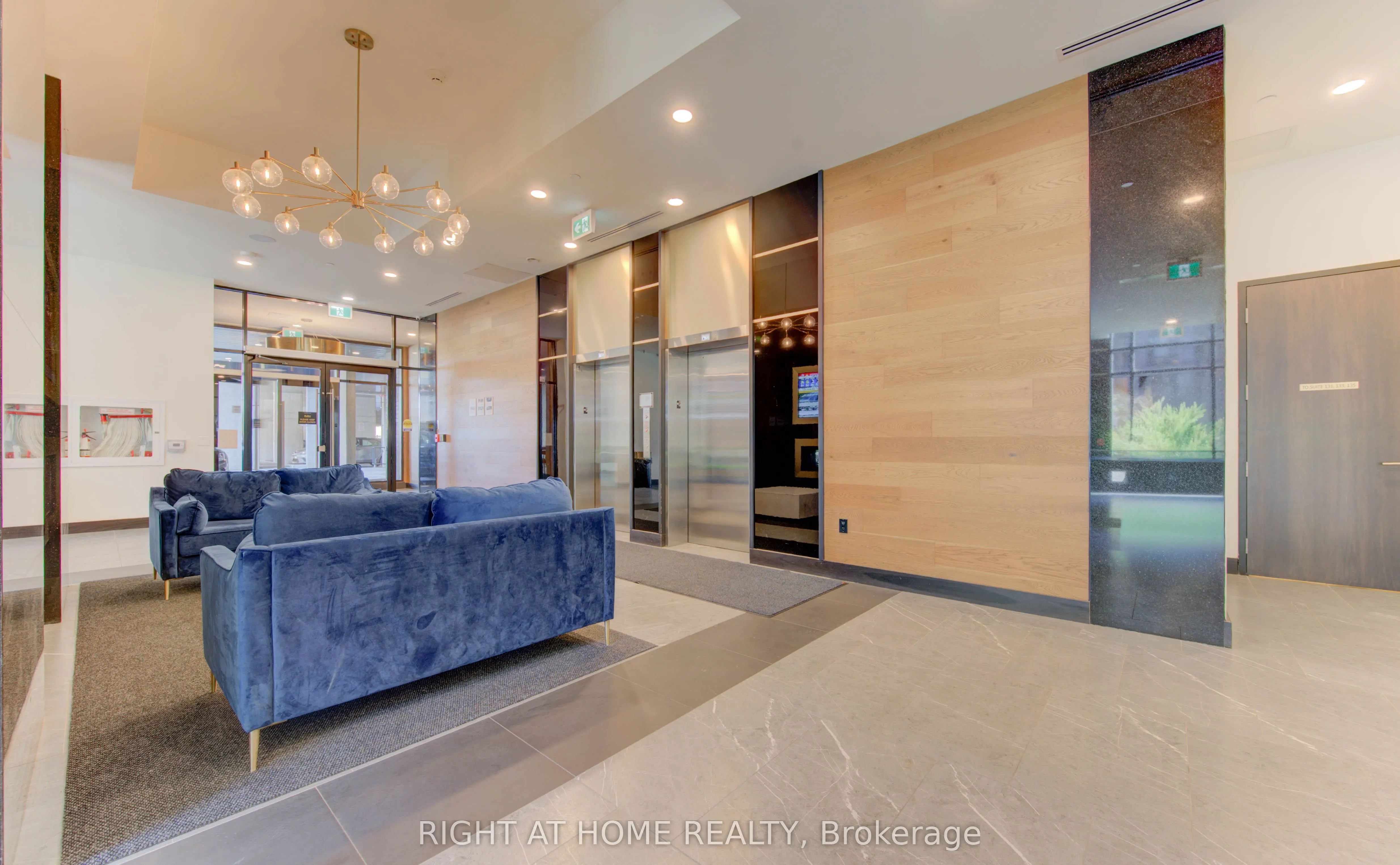 145 Columbia Street W, #1030