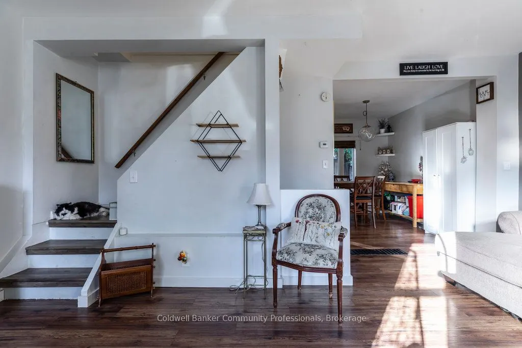 30 Sunset Avenue
