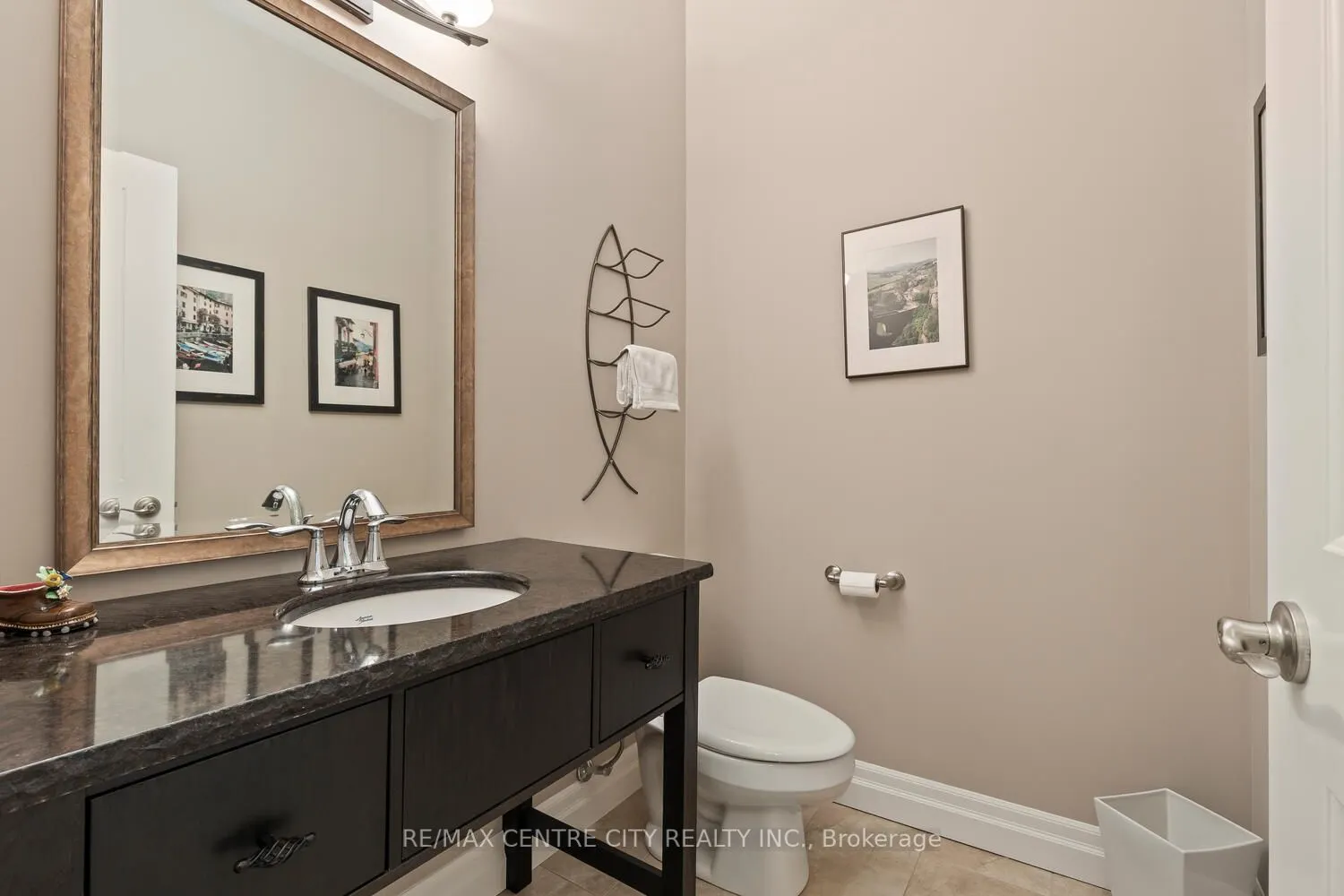 24-2081 Wallingford Avenue, #20