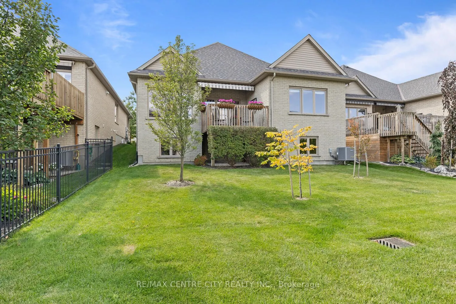 24-2081 Wallingford Avenue, #20