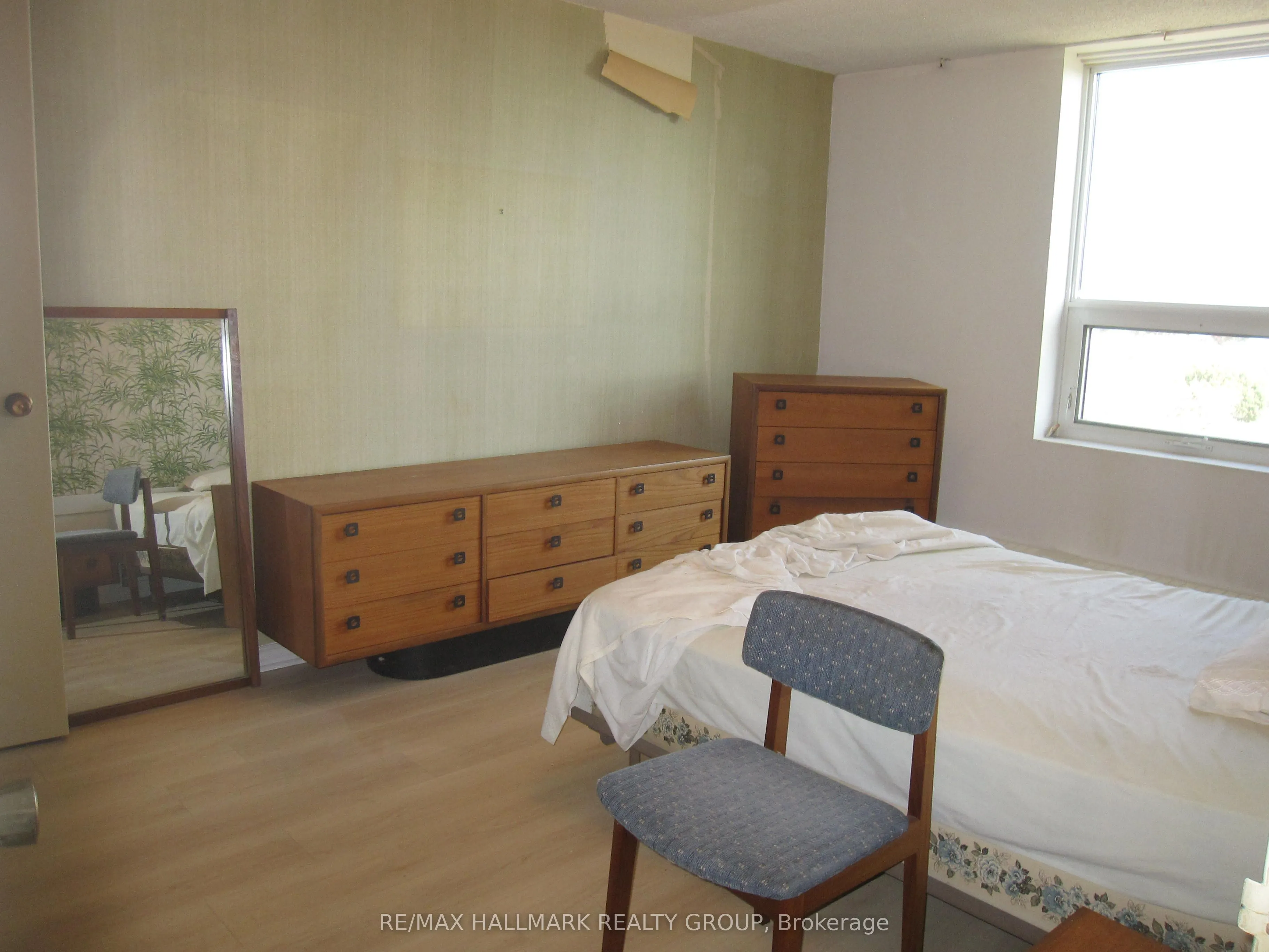 665 Bathgate Drive, #1007