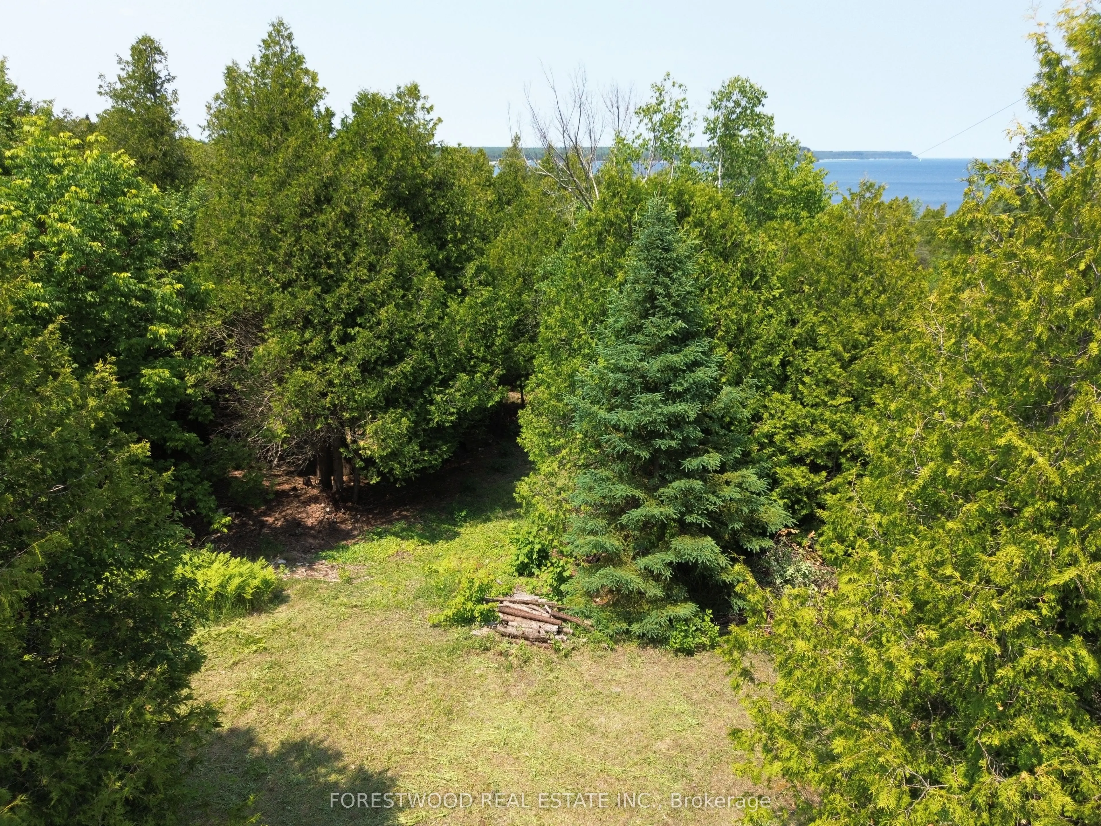31 Isthmus Bay Road E