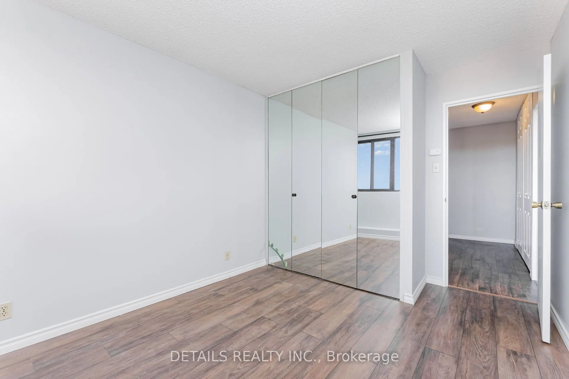 1285 Cahill Drive, #906
