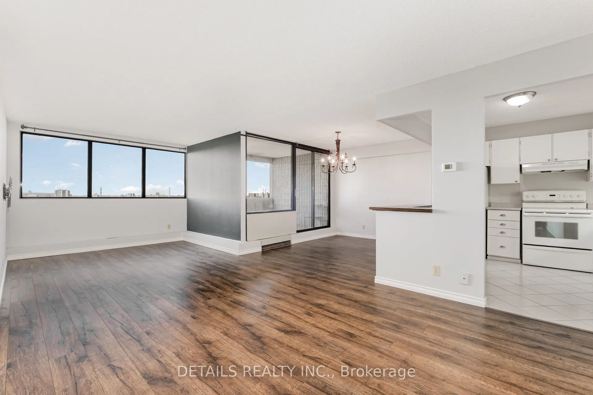 1285 Cahill Drive, #906