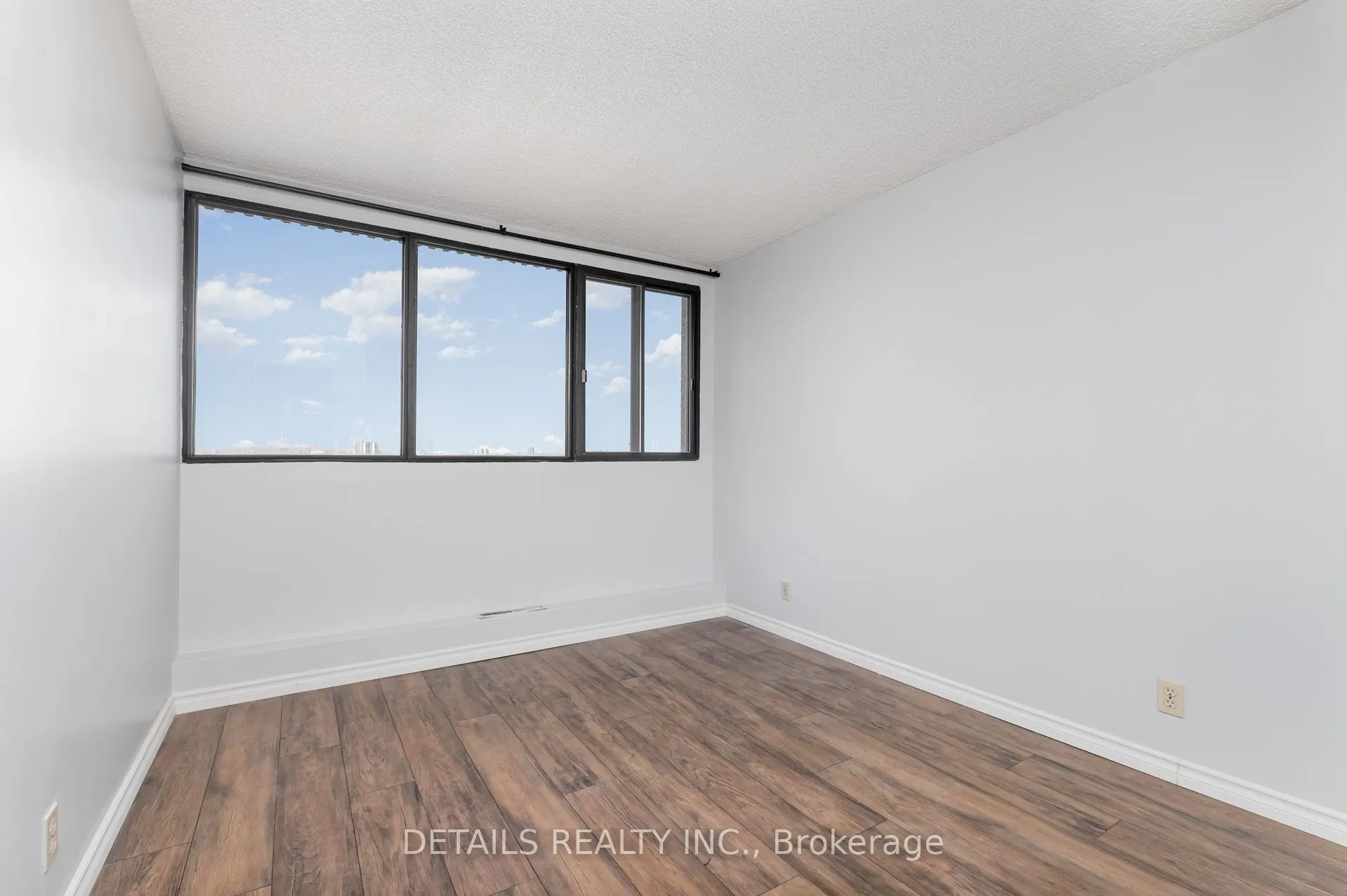 1285 Cahill Drive, #906