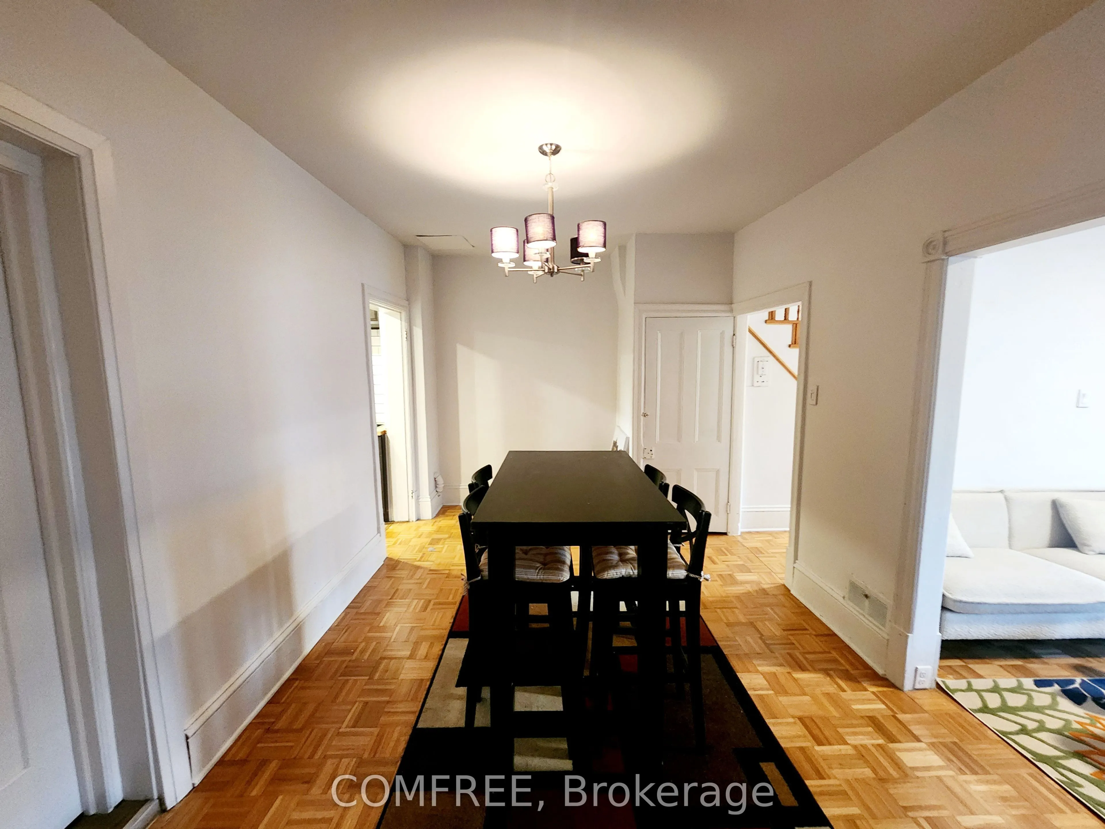 274 Bell Street S