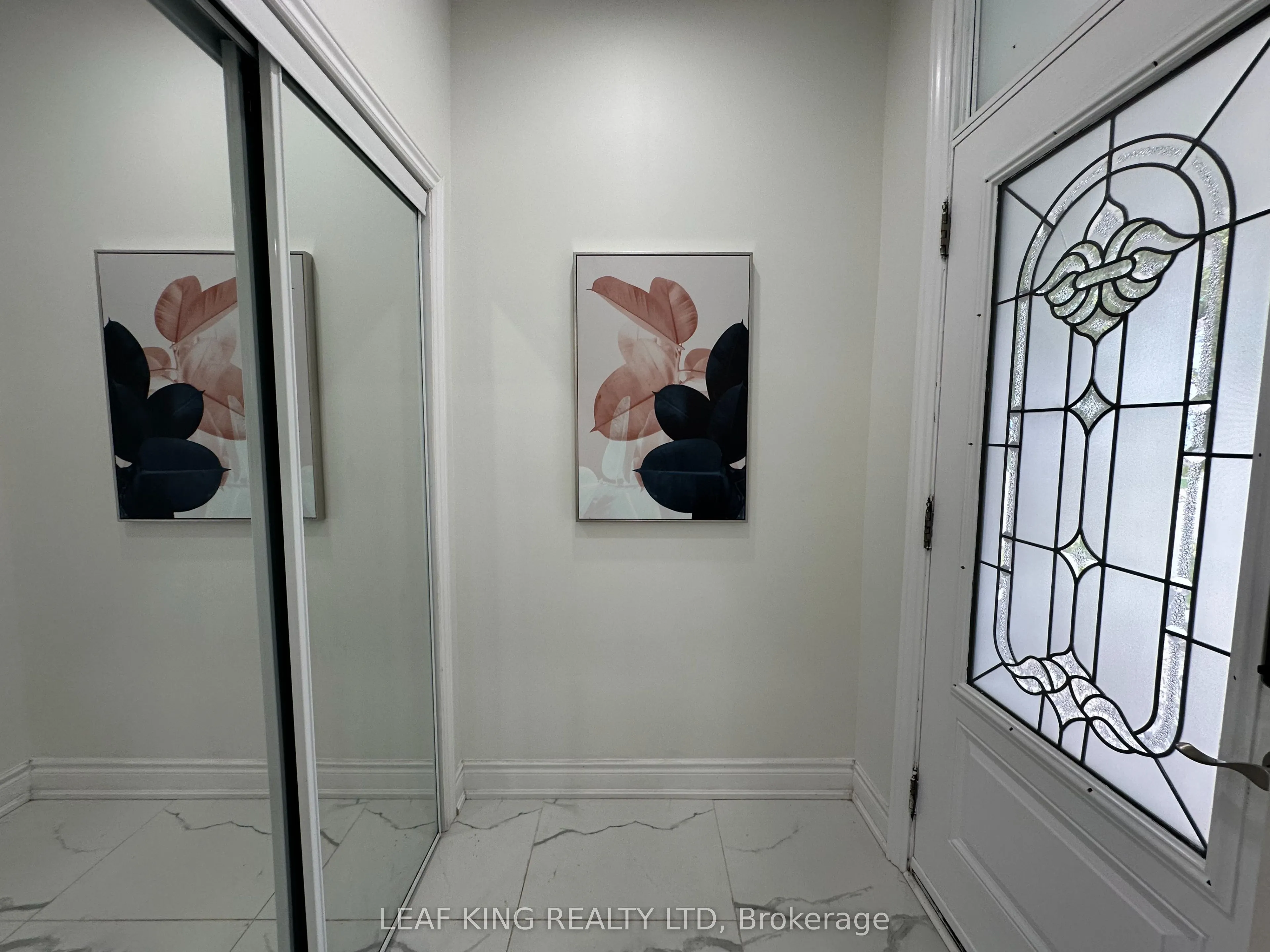 315 Simcoe Street