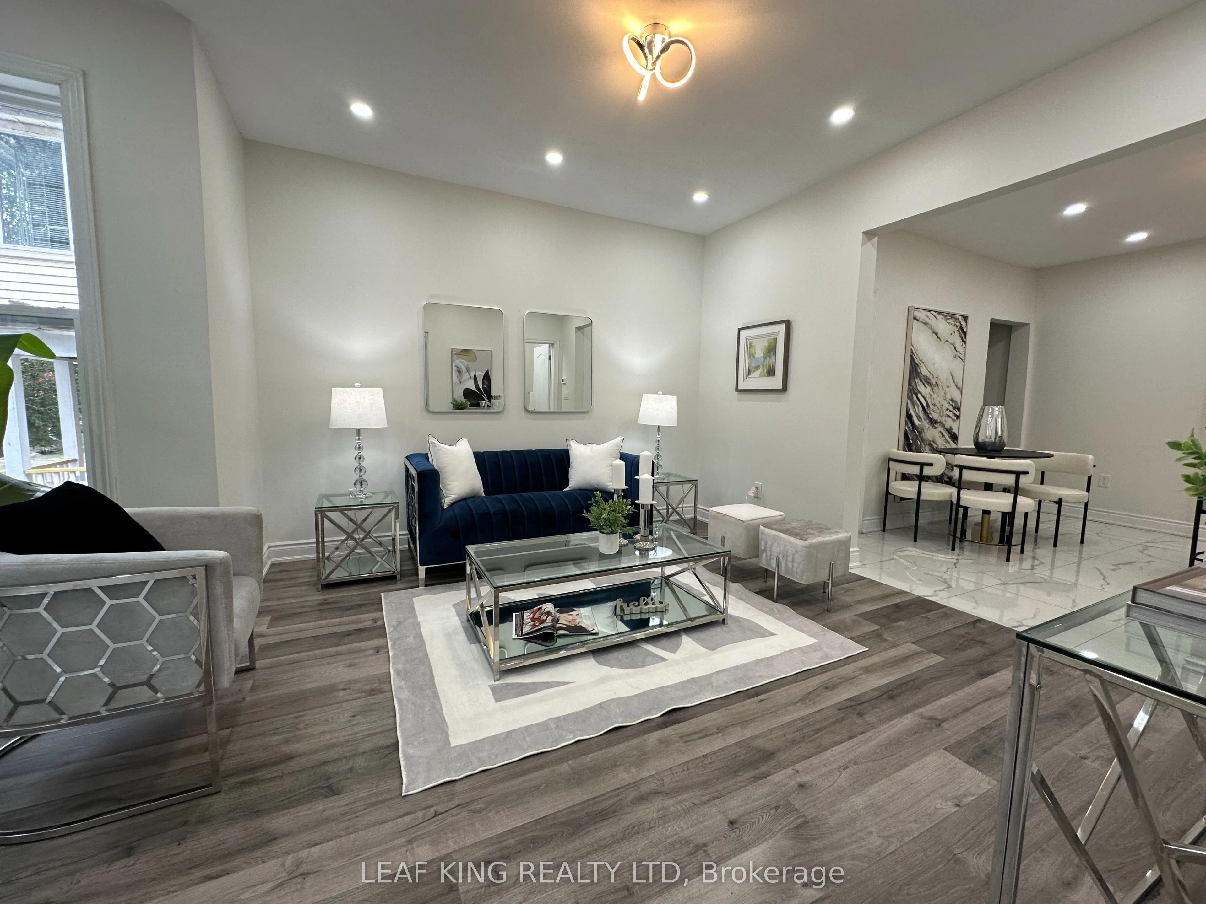 315 Simcoe Street