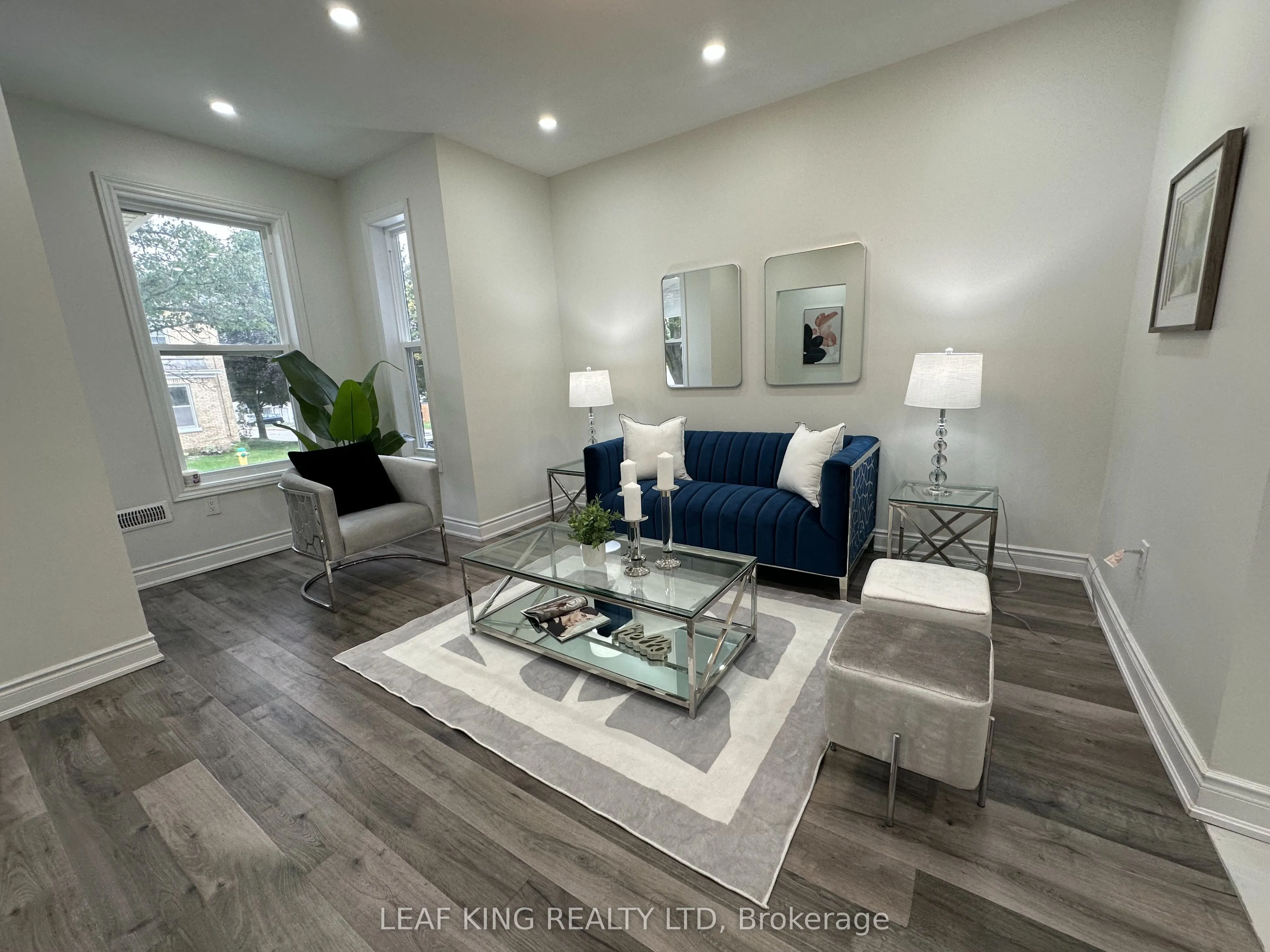315 Simcoe Street