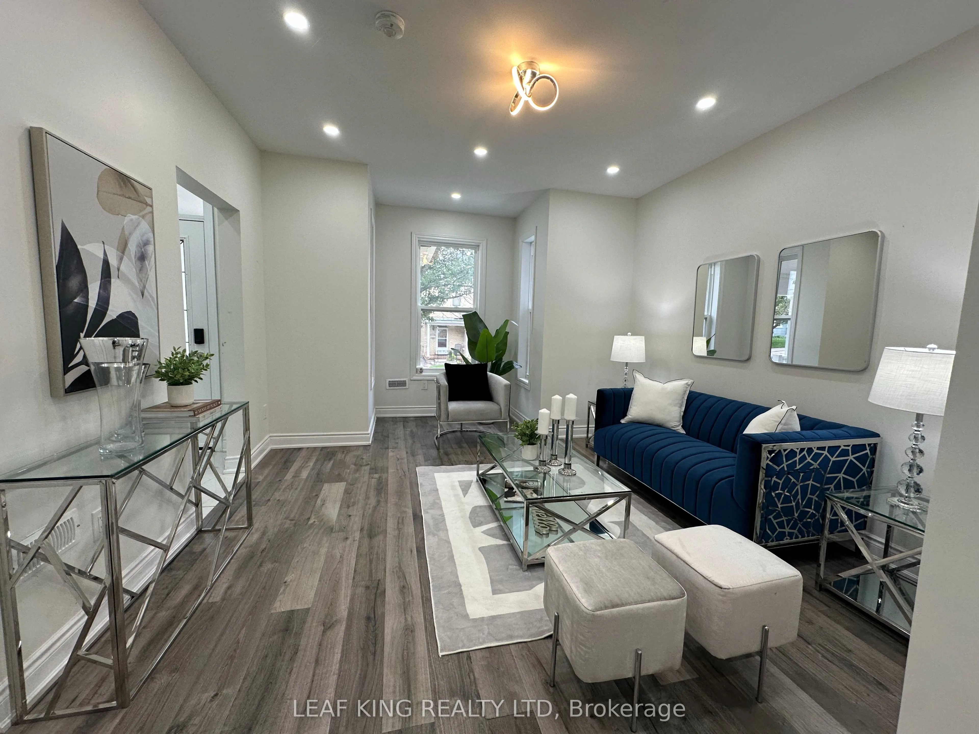 315 Simcoe Street
