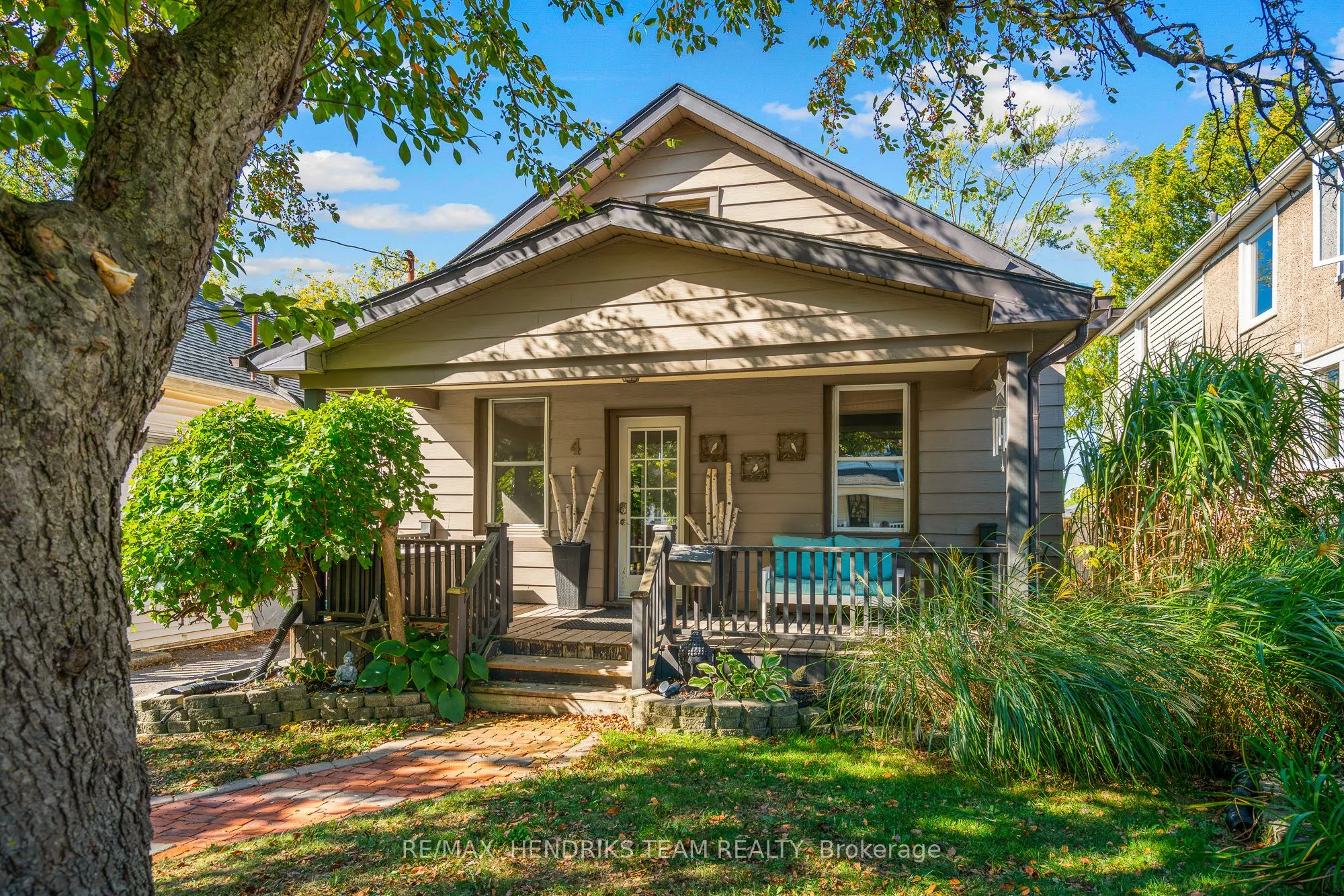 4 Ravine Road