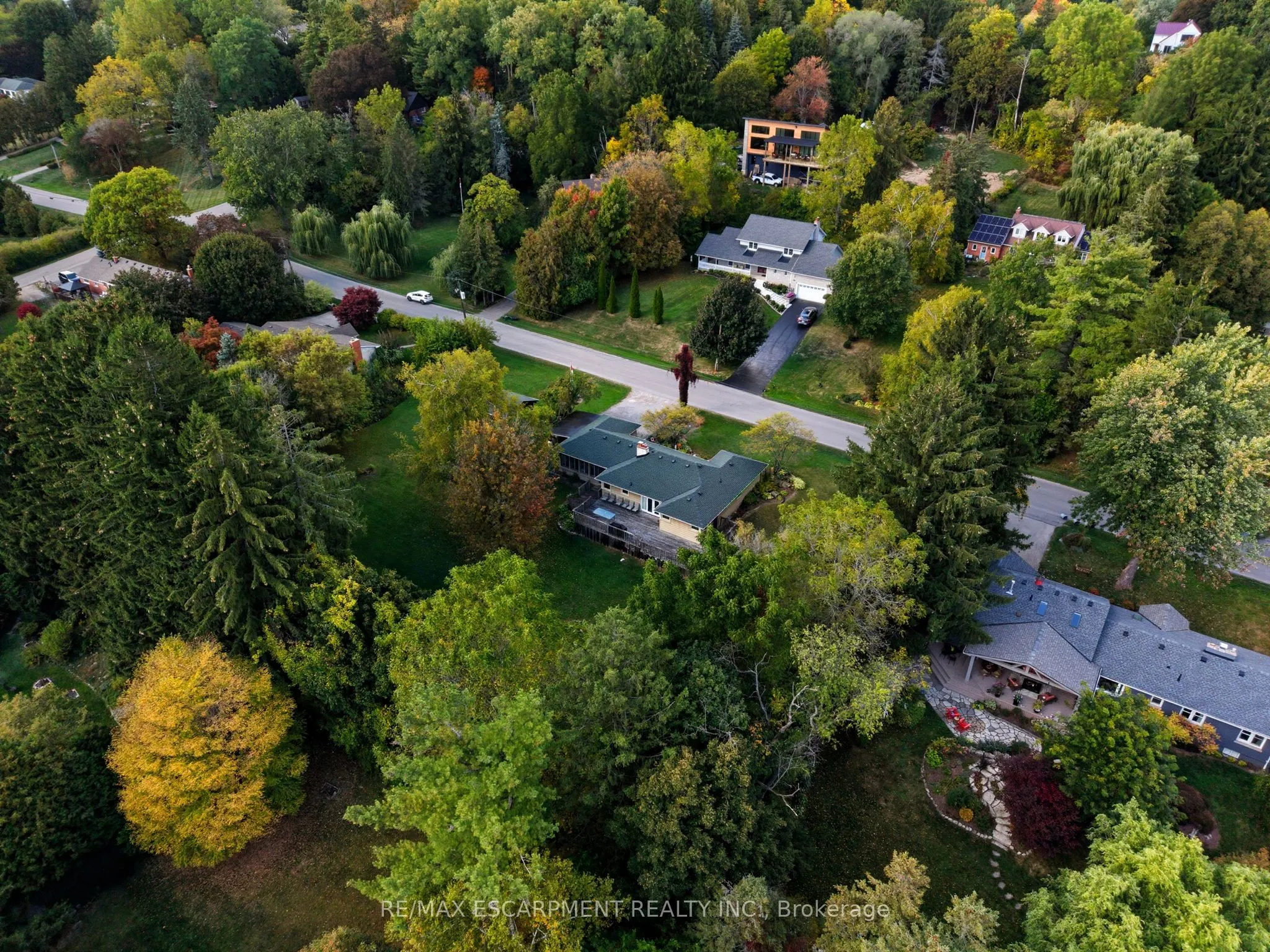 136 HILLCREST Avenue