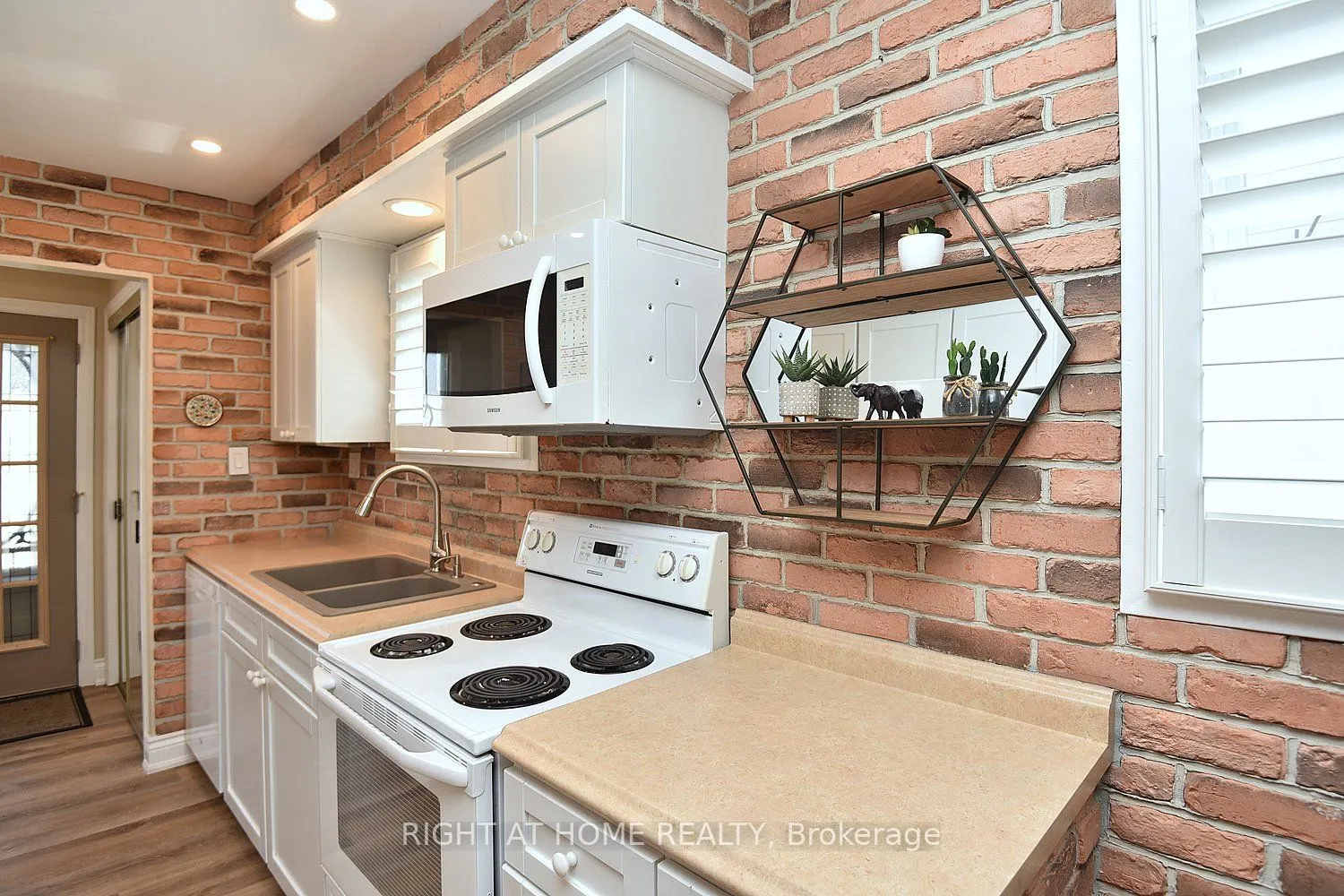 105 Bismark Drive