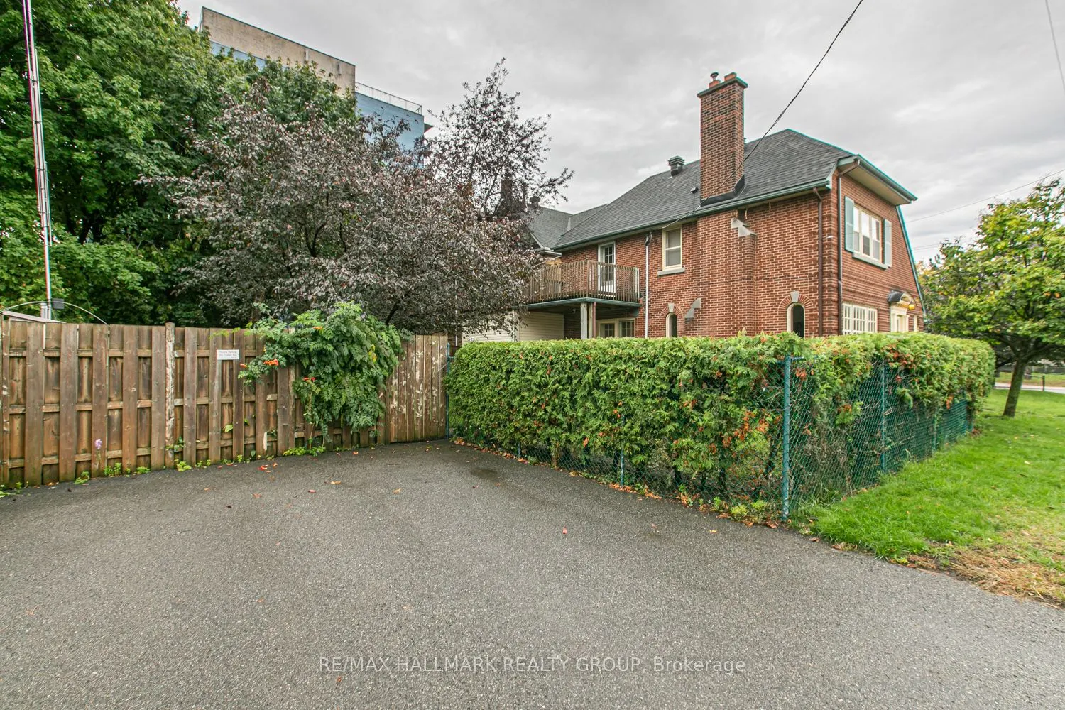 50 Tyndall Avenue