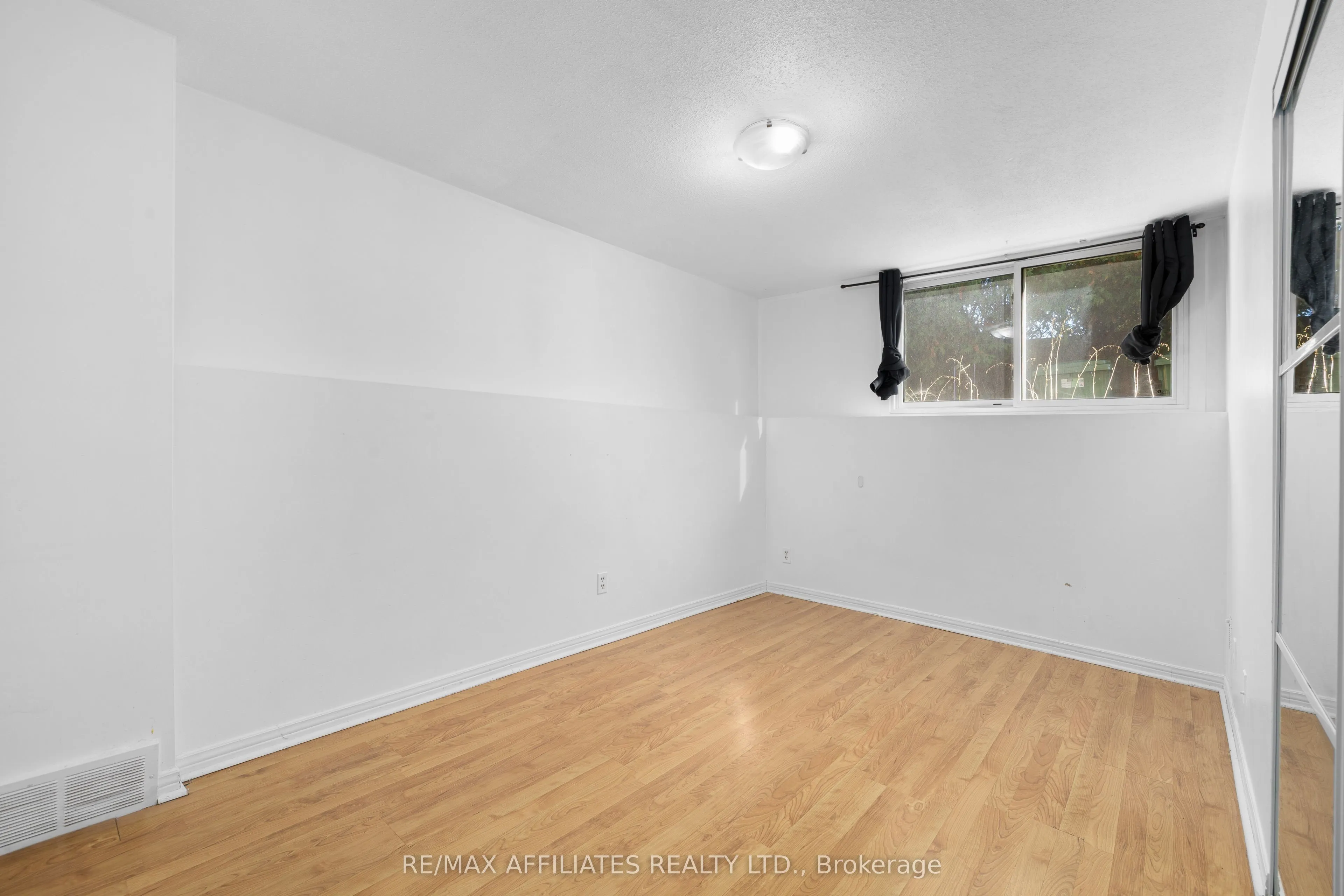 306 Woodfield Drive, #43