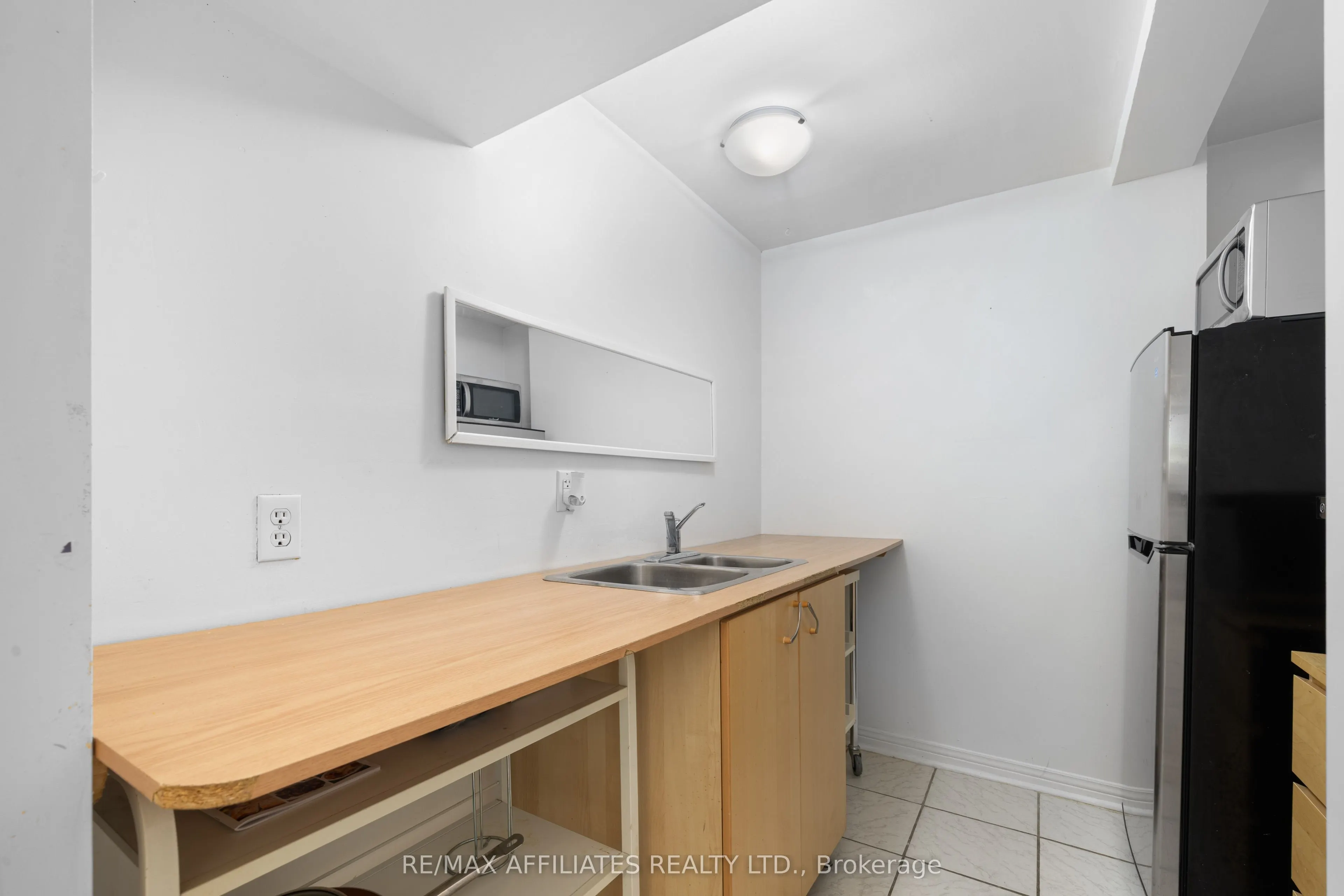 306 Woodfield Drive, #43