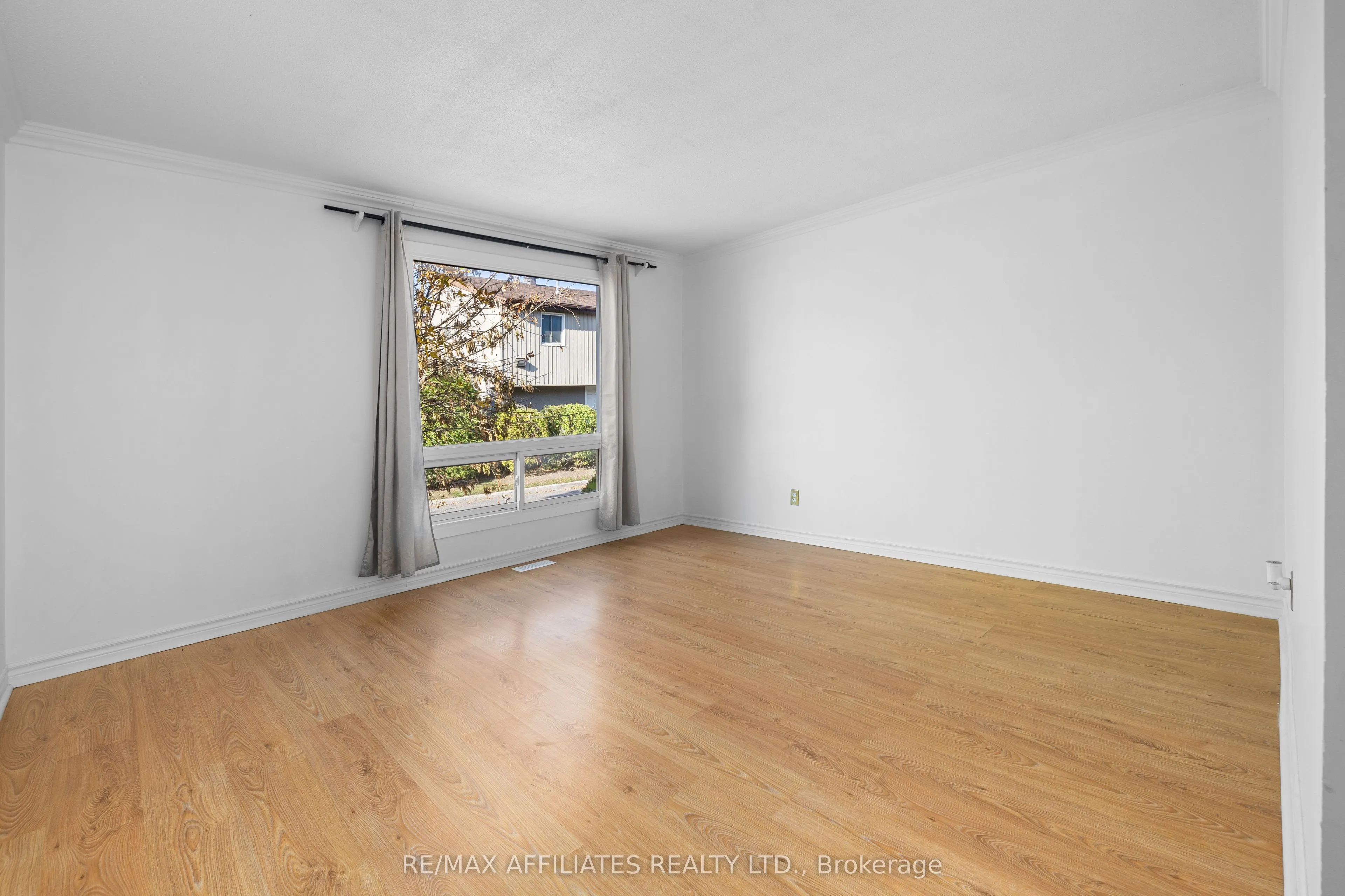 306 Woodfield Drive, #43