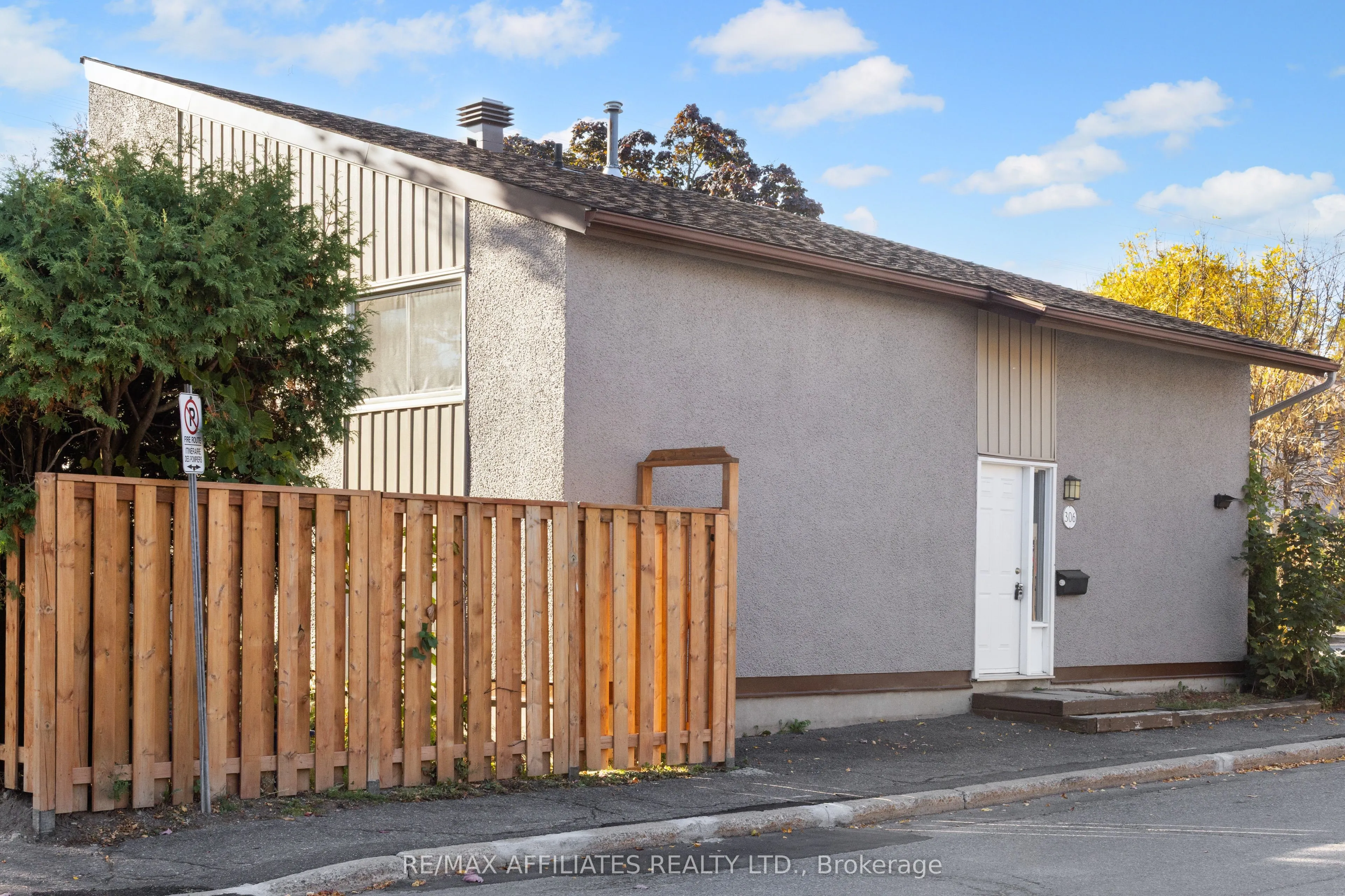 306 Woodfield Drive, #43