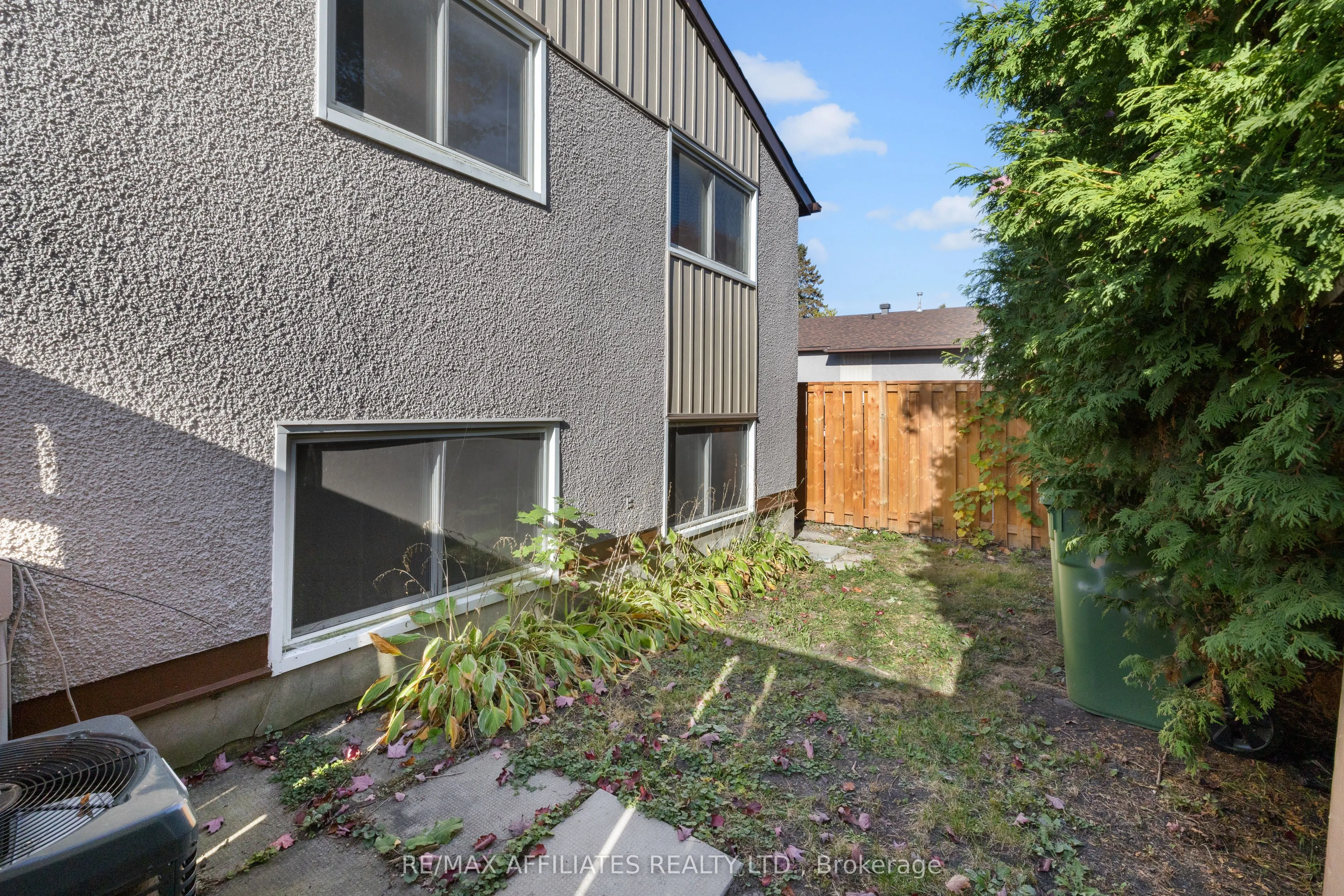 306 Woodfield Drive, #43