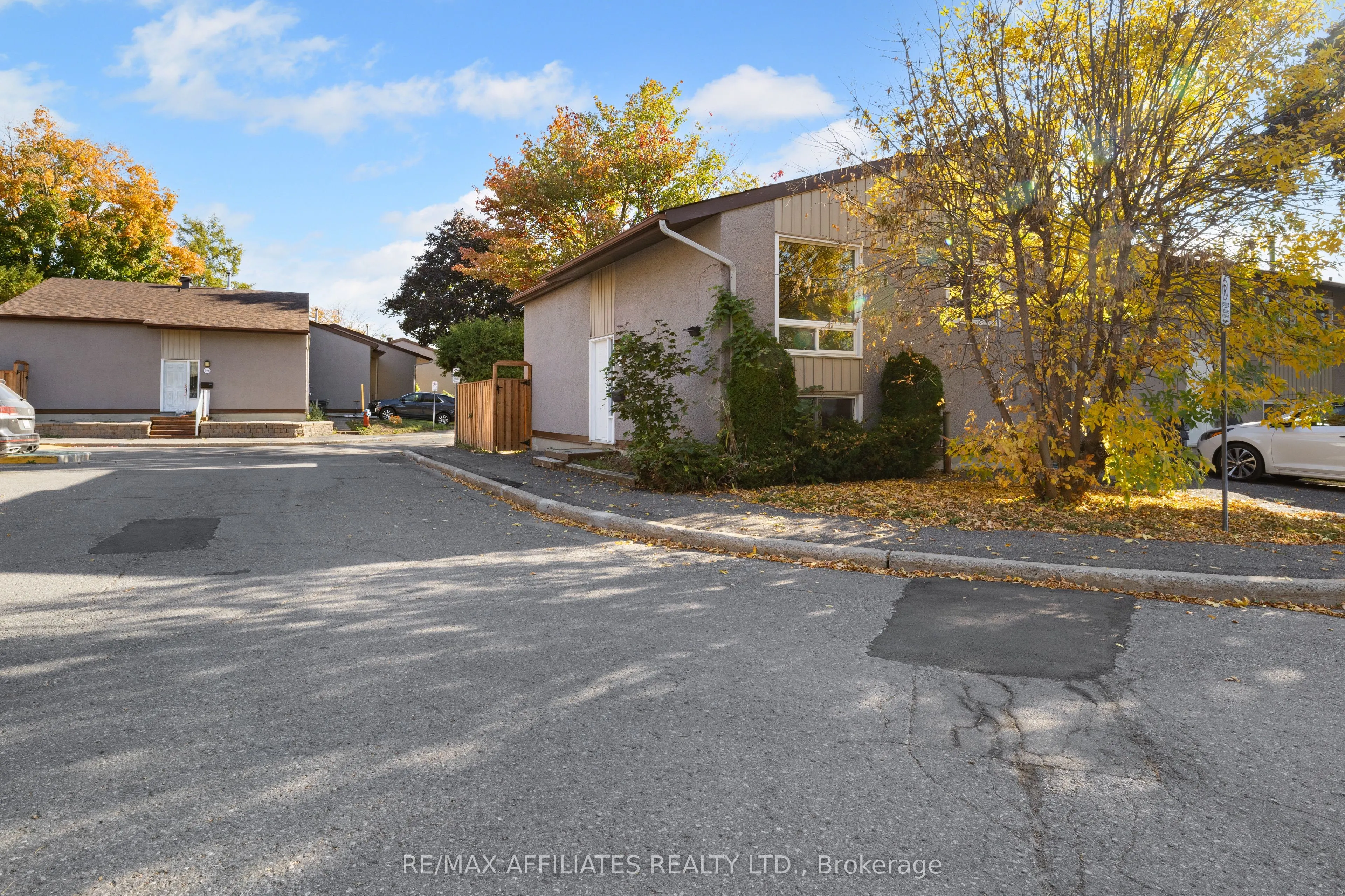 306 Woodfield Drive, #43