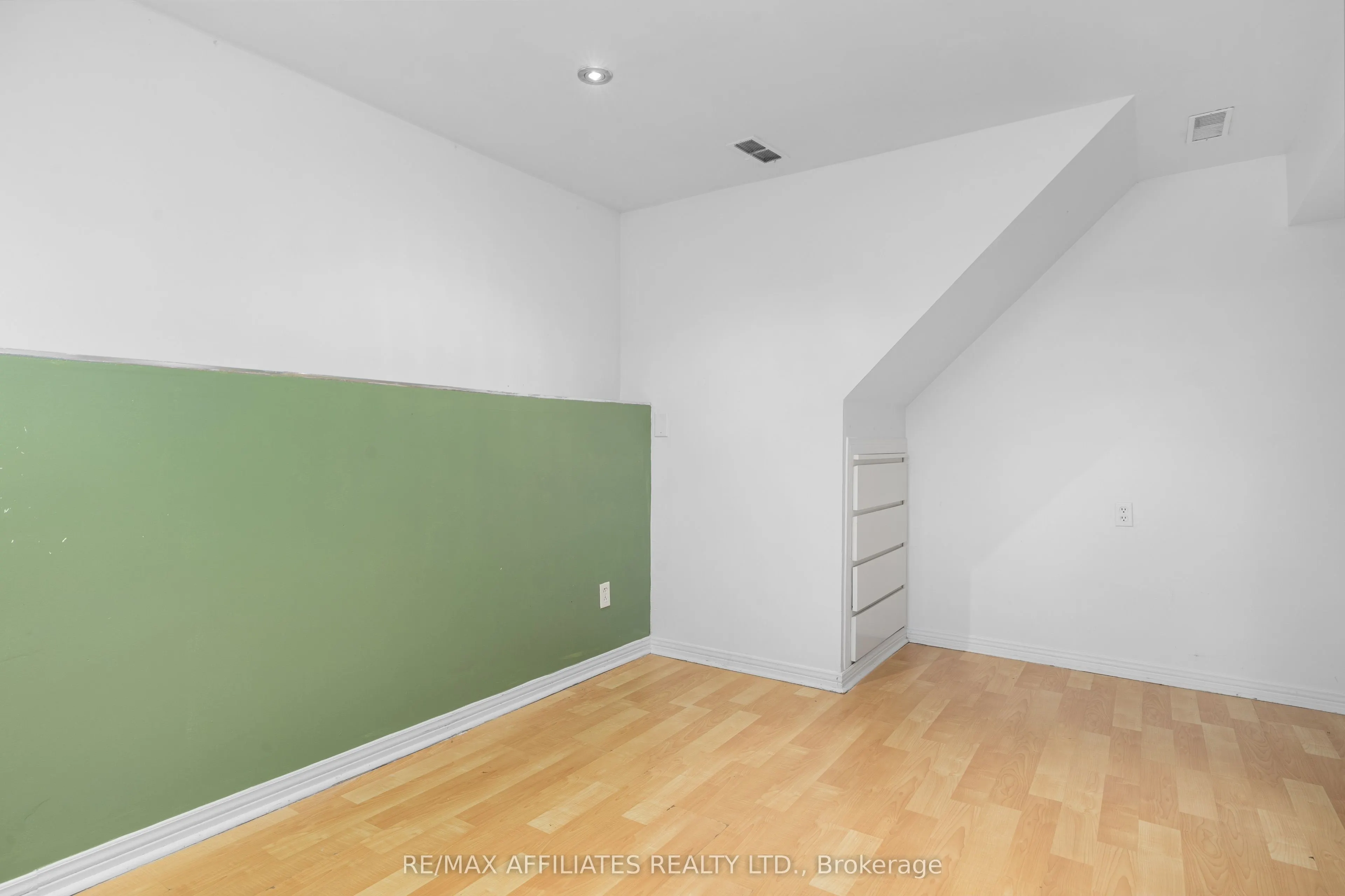 306 Woodfield Drive, #43