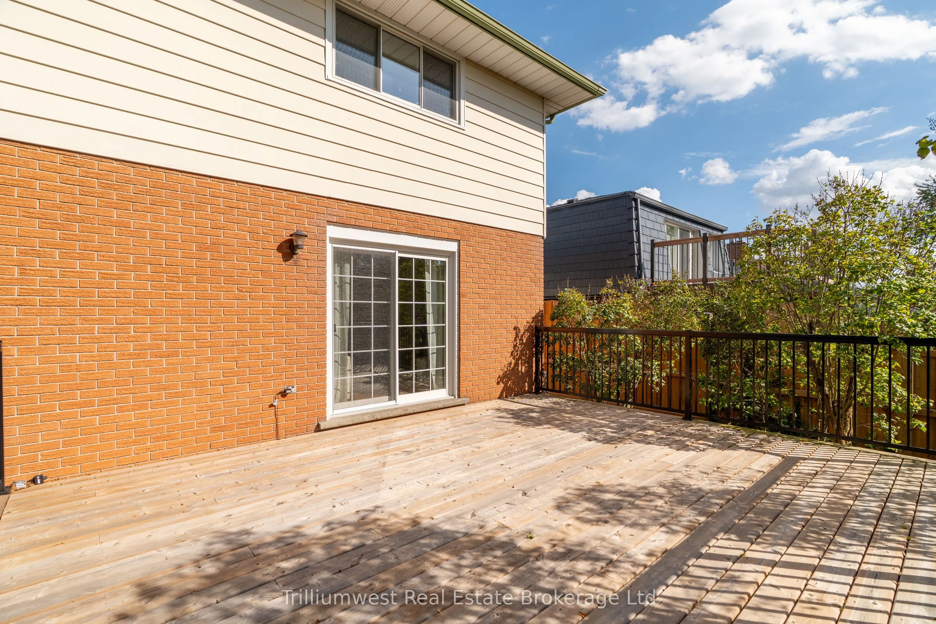 115 White Pine Crescent