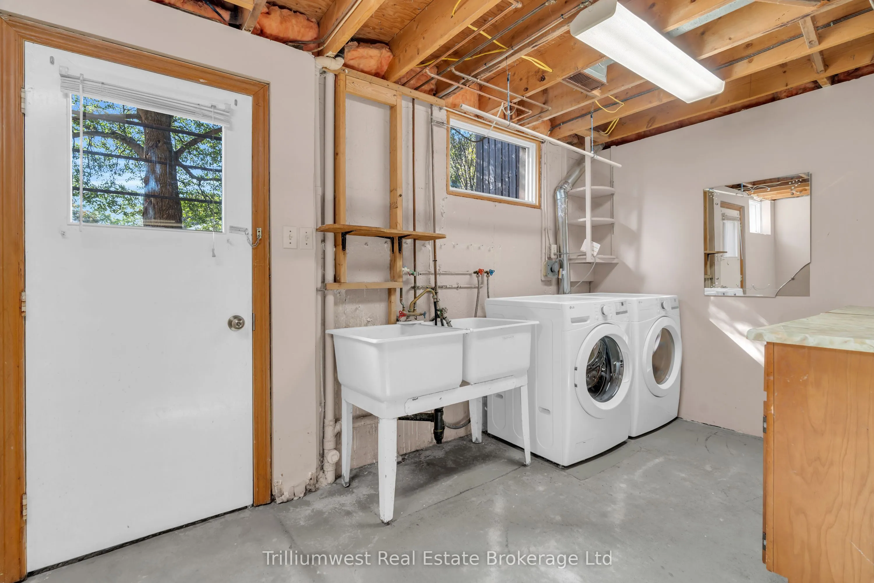 115 White Pine Crescent