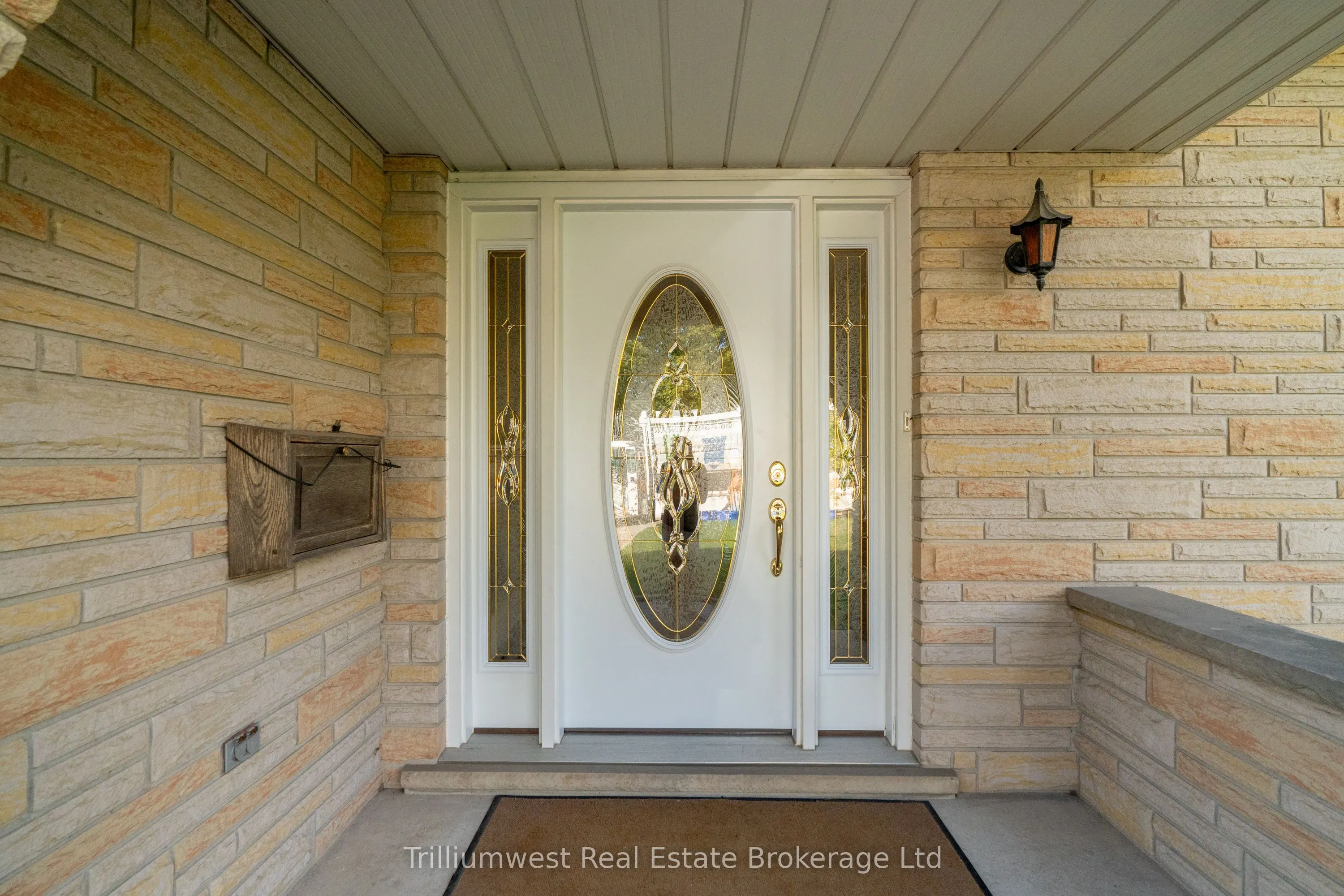 115 White Pine Crescent