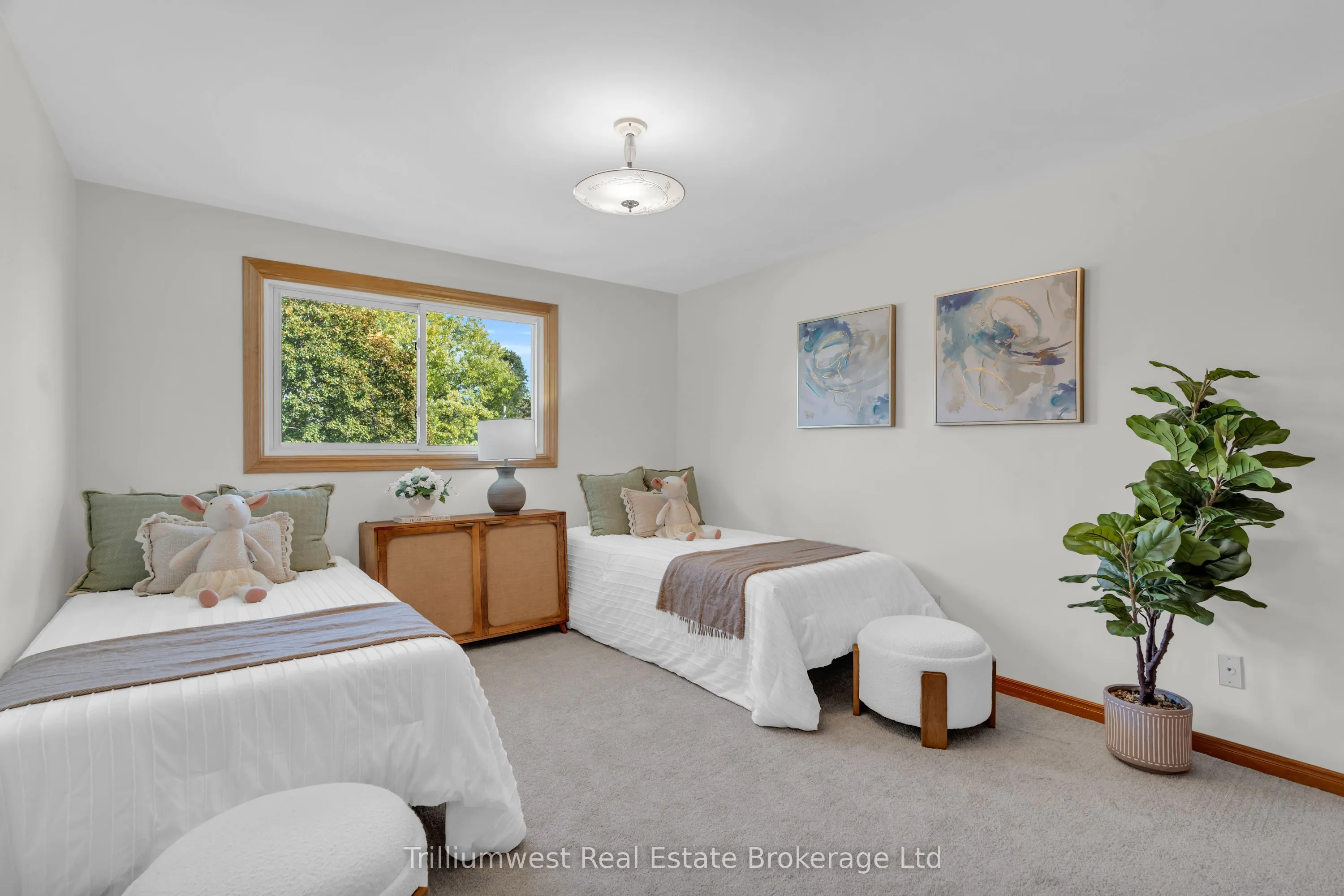 115 White Pine Crescent