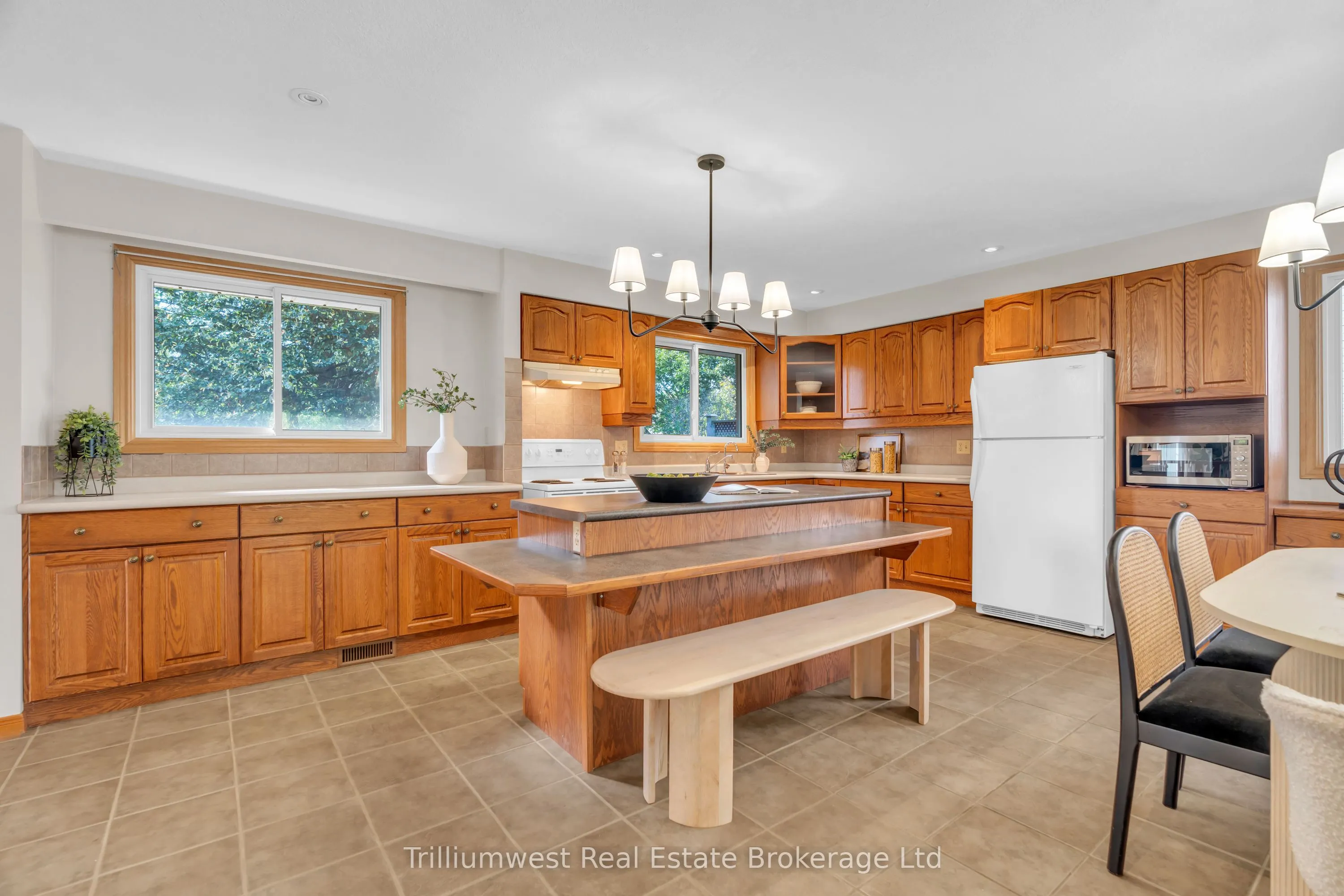 115 White Pine Crescent