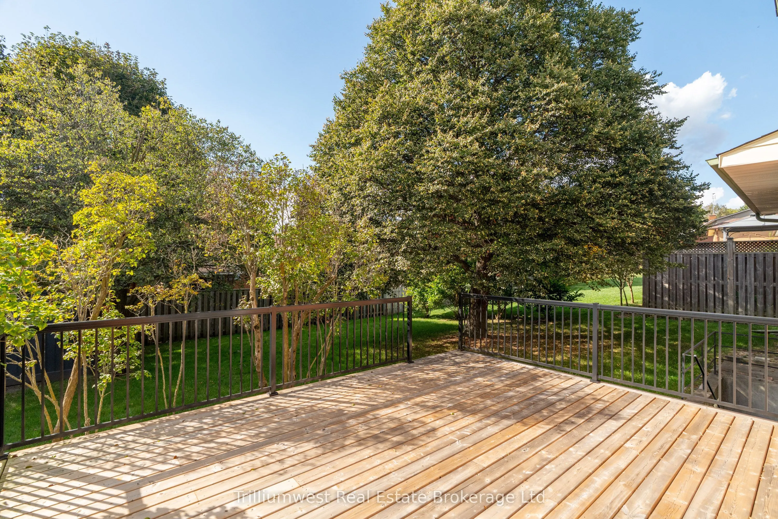 115 White Pine Crescent