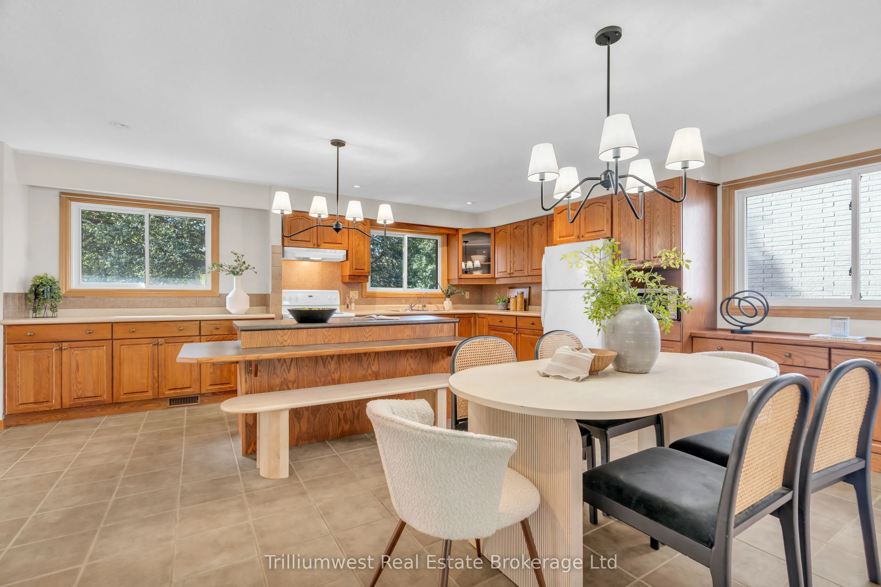 115 White Pine Crescent
