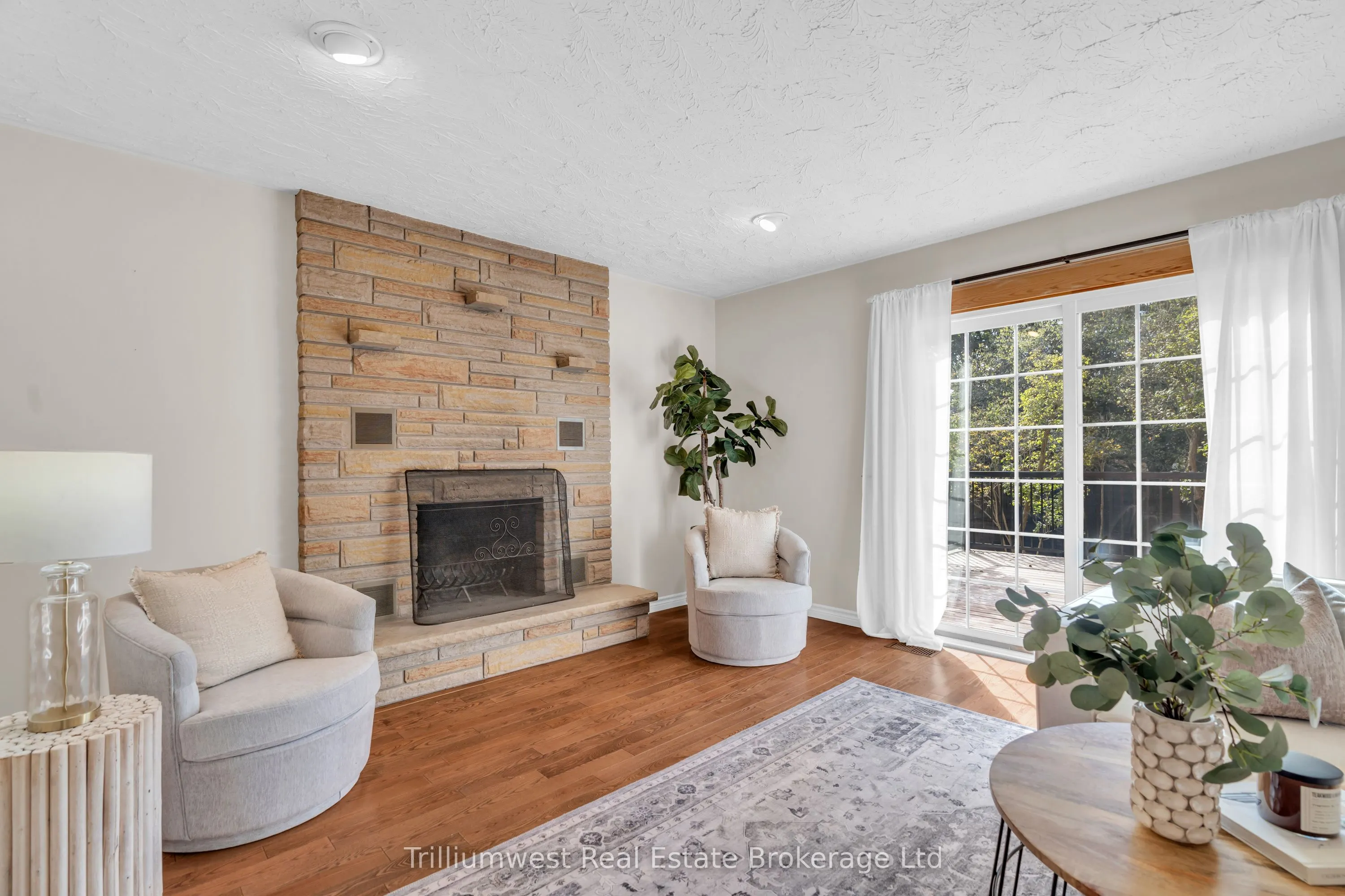 115 White Pine Crescent
