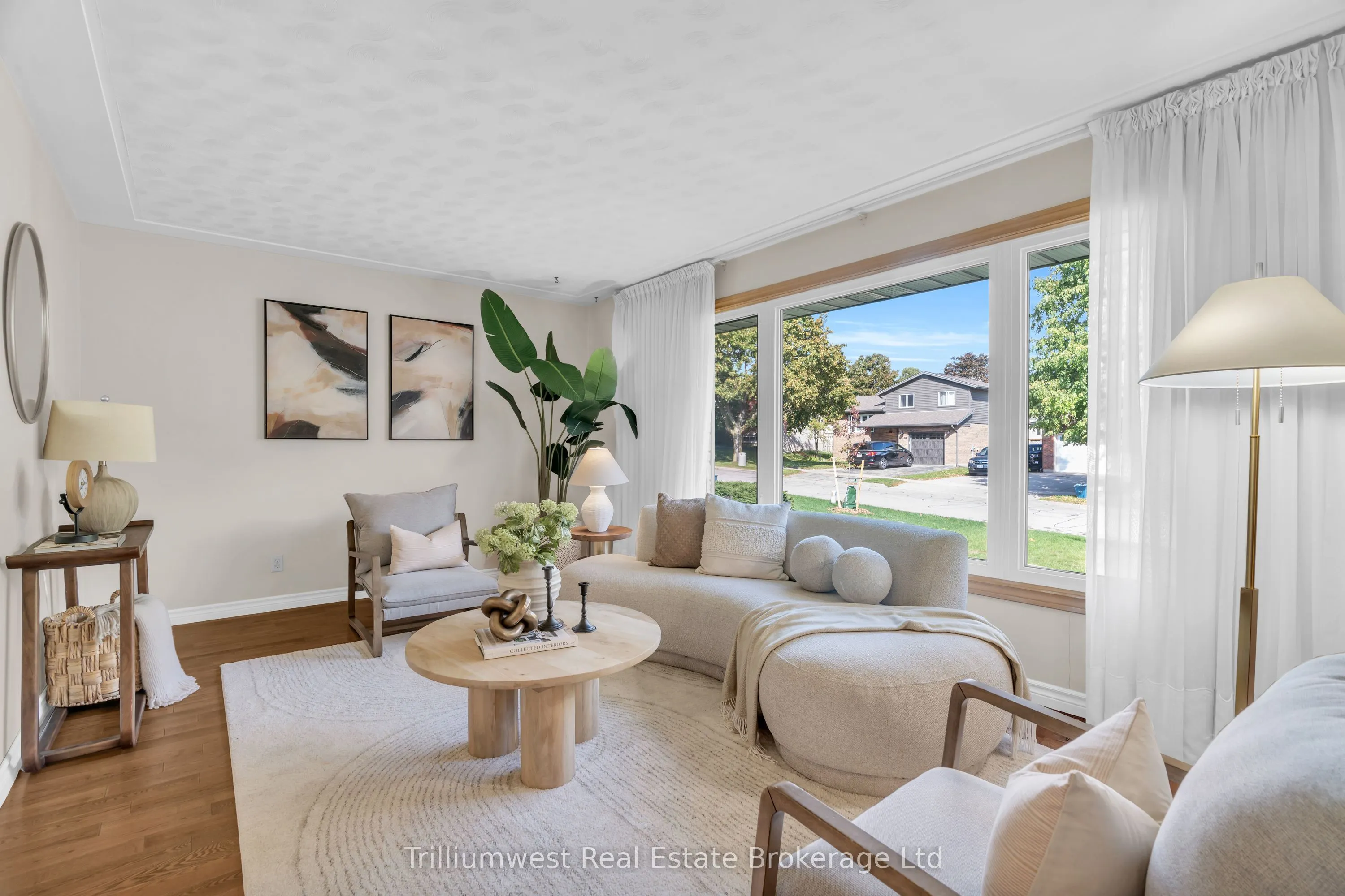 115 White Pine Crescent