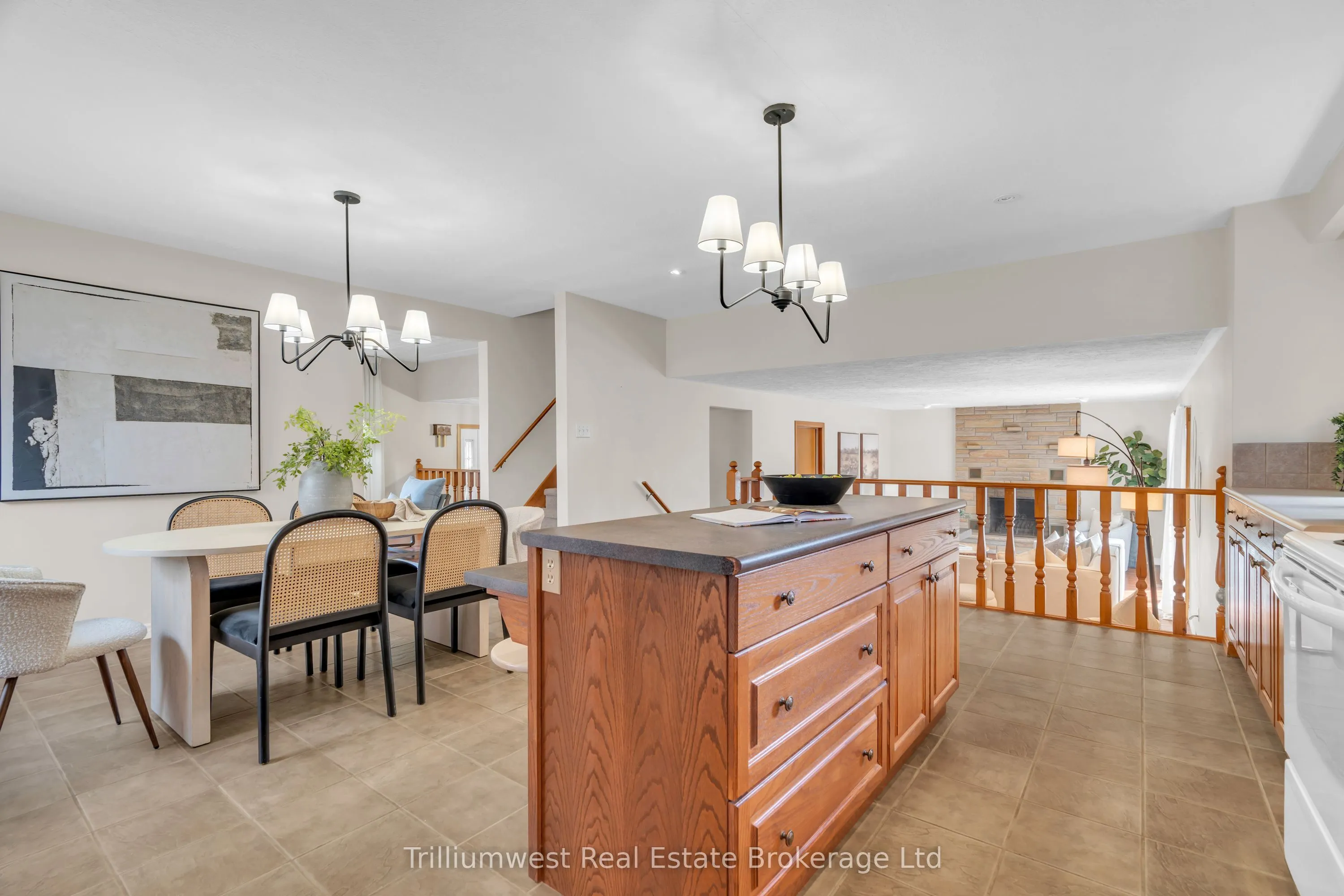 115 White Pine Crescent
