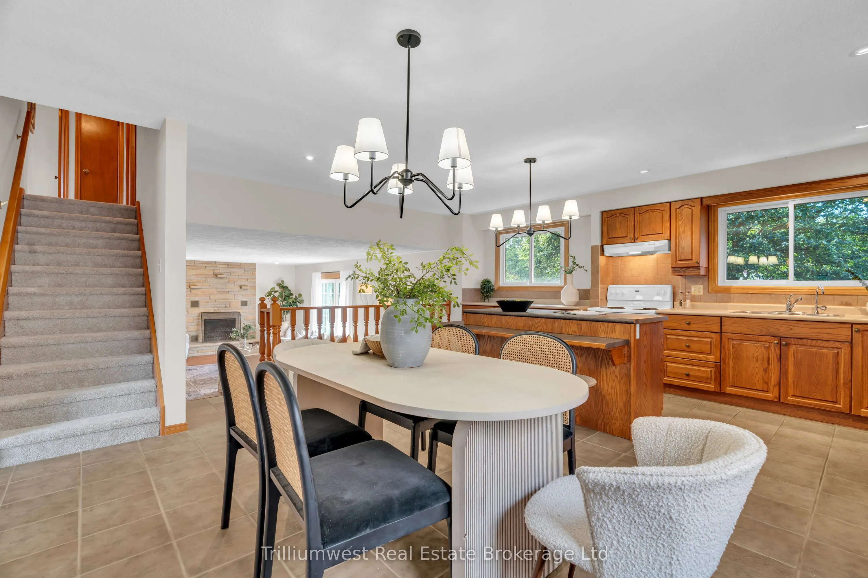 115 White Pine Crescent