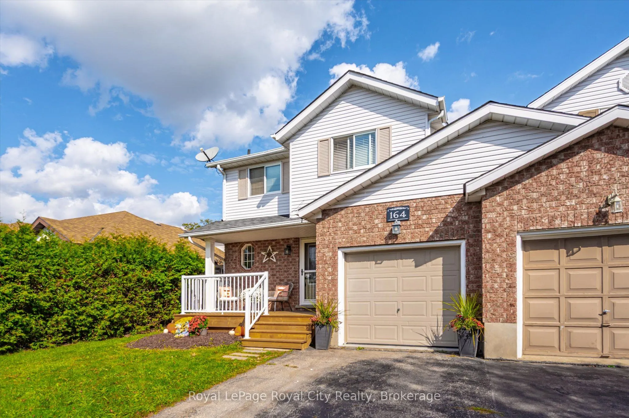 164 Tait Crescent