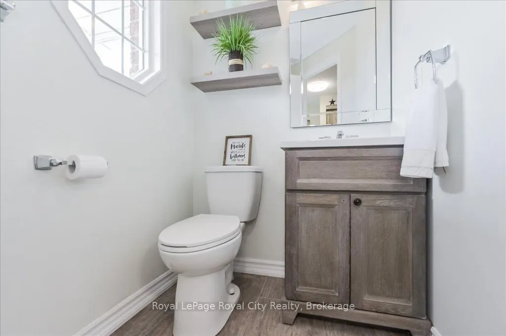 164 Tait Crescent