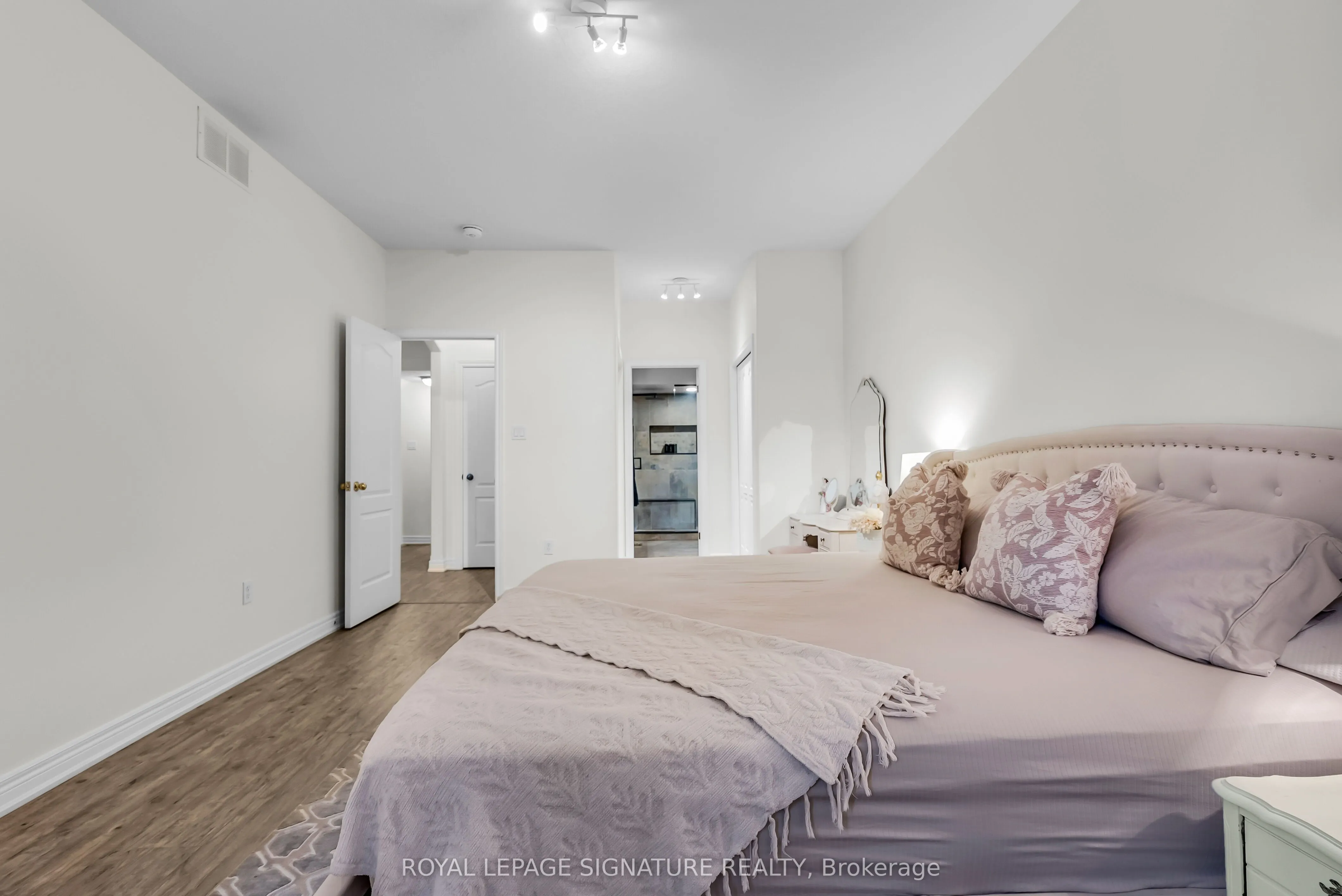 20 Casson Lane